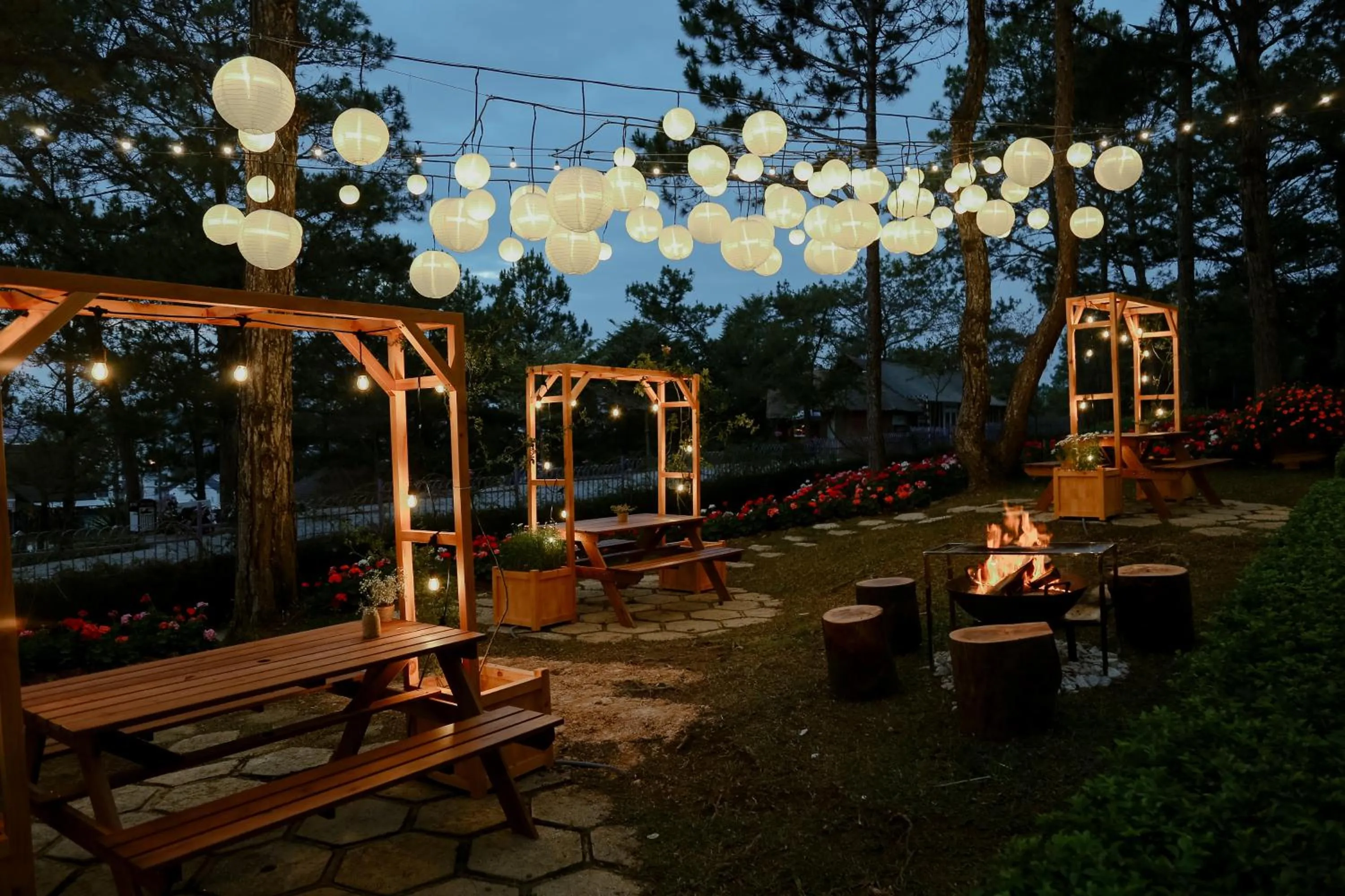 Restaurant/places to eat in TTC Dreamy Hill Resort - Unlimited Access to TTC World - Thung Lung Tinh Yeu