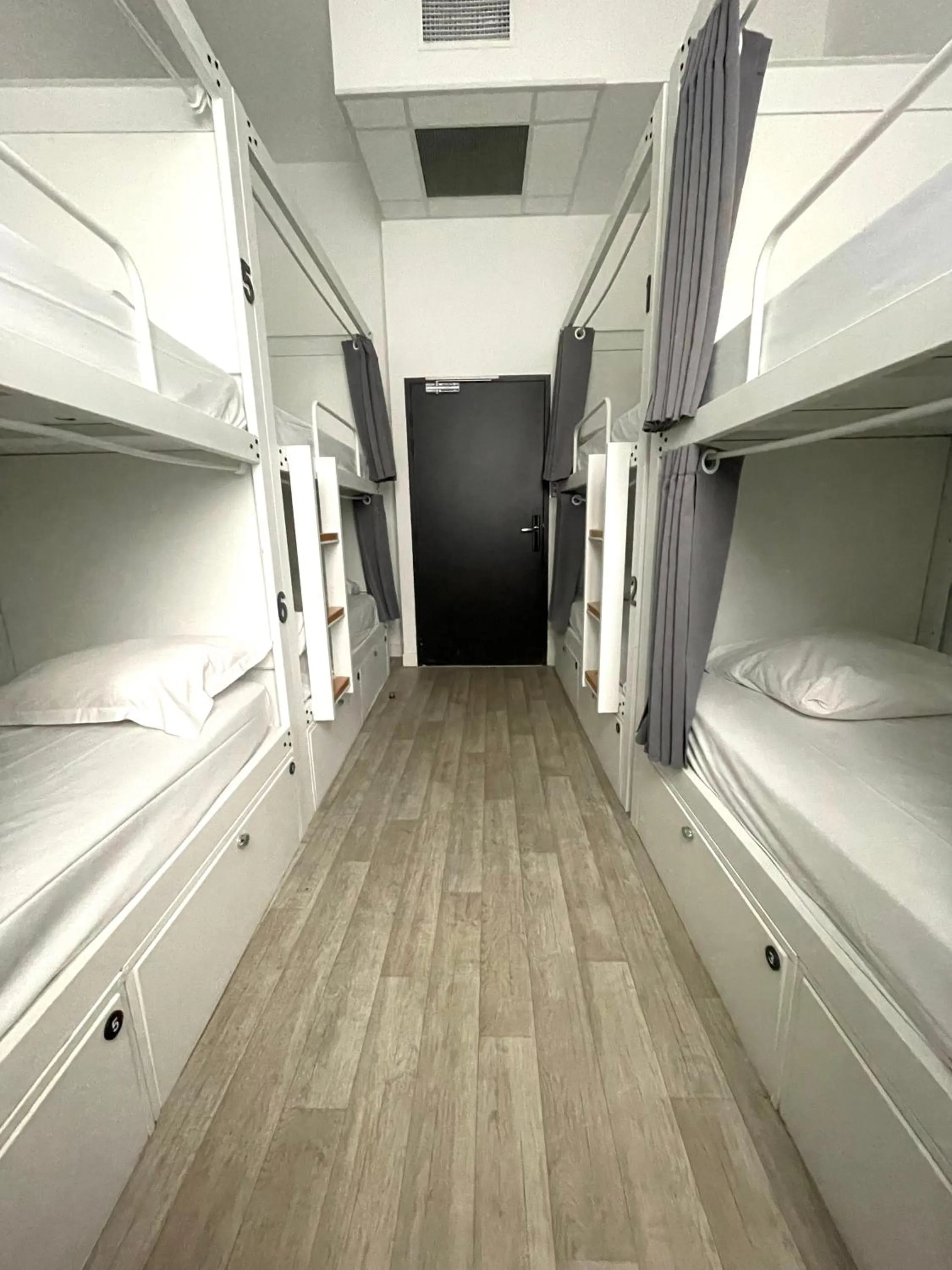 bunk bed in Le Couvent - Hostel