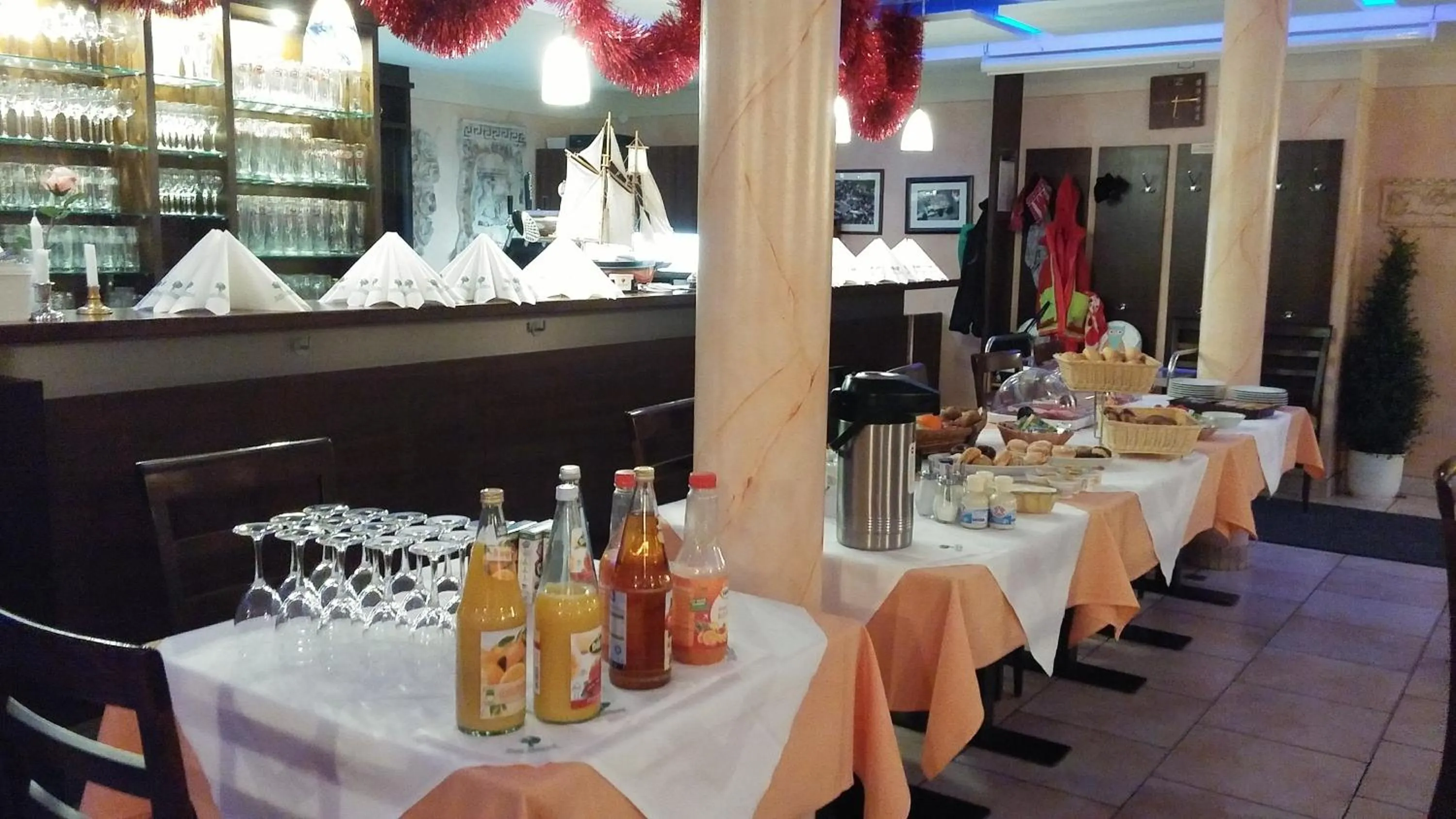 Restaurant/places to eat in Hotel-Restaurant Zum Bäumle