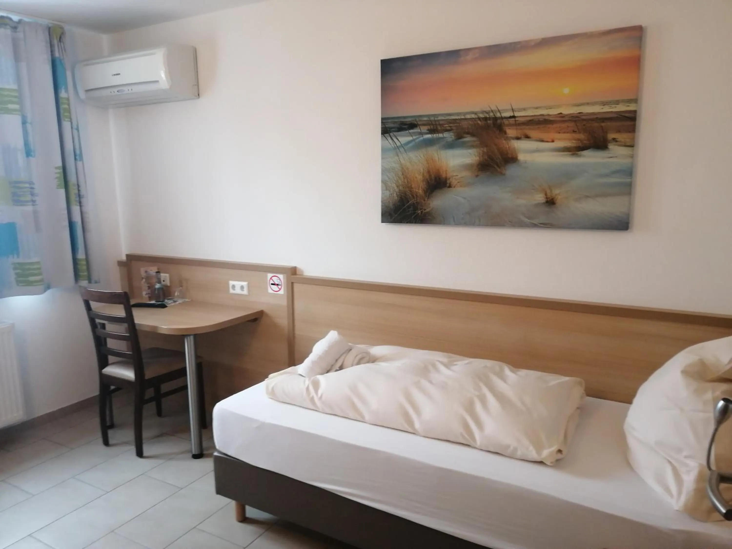 Photo of the whole room, Bed in Hotel-Restaurant Zum Bäumle