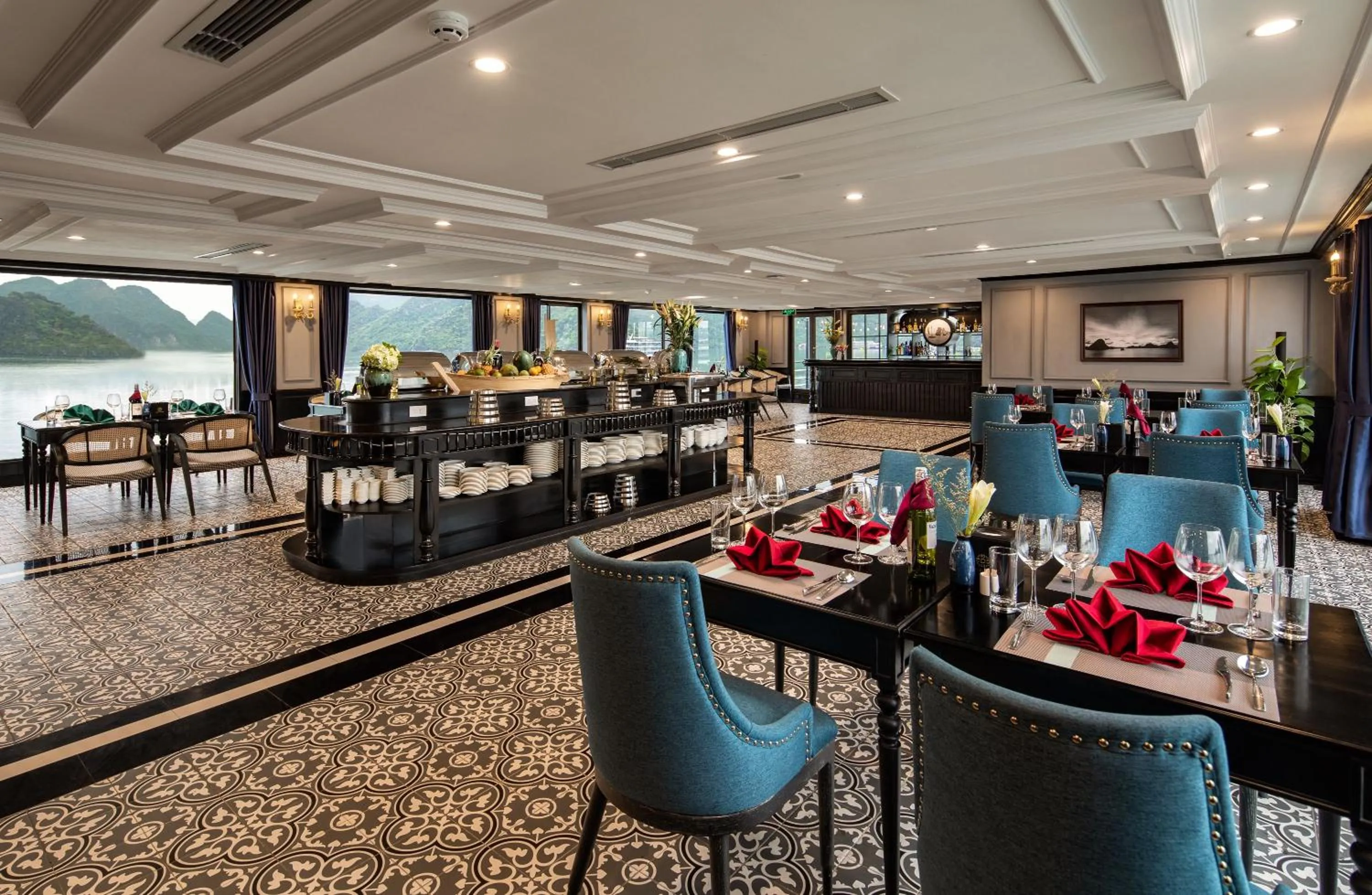 Restaurant/places to eat in Doris Cruise by HAG