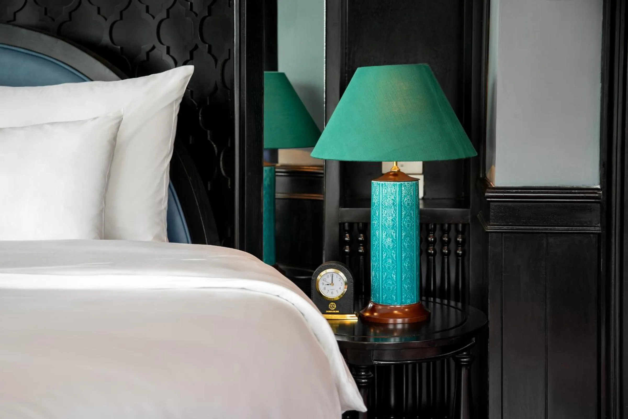 Bed in Doris Cruise by HAG