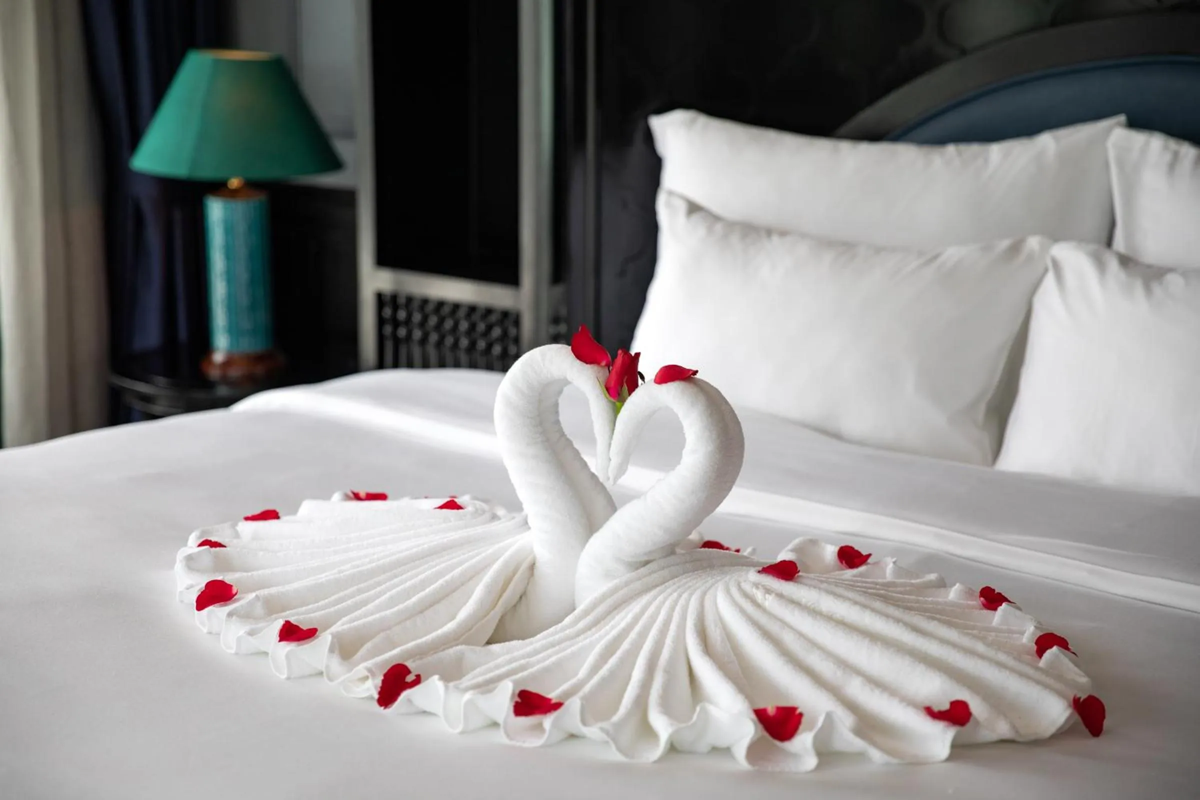 Decorative detail, Bed in Doris Cruise by HAG