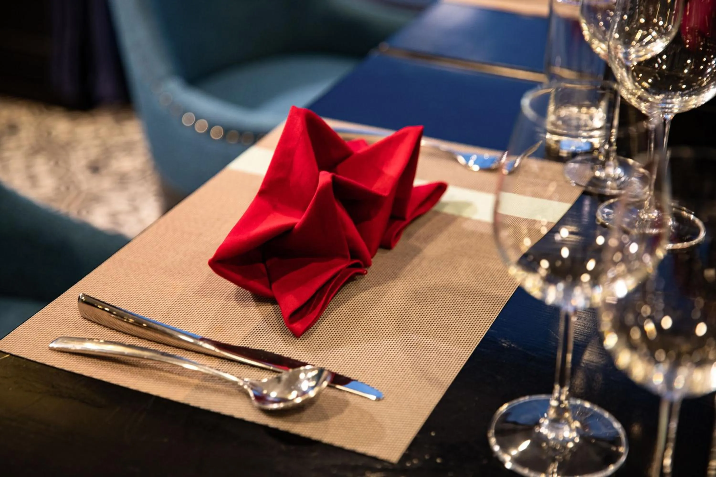 Restaurant/places to eat in Doris Cruise by HAG