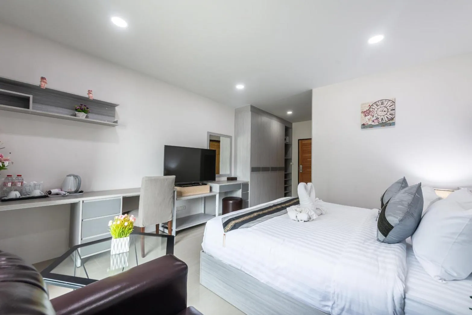 Photo of the whole room, Bed in Aurora Suvarnabhumi