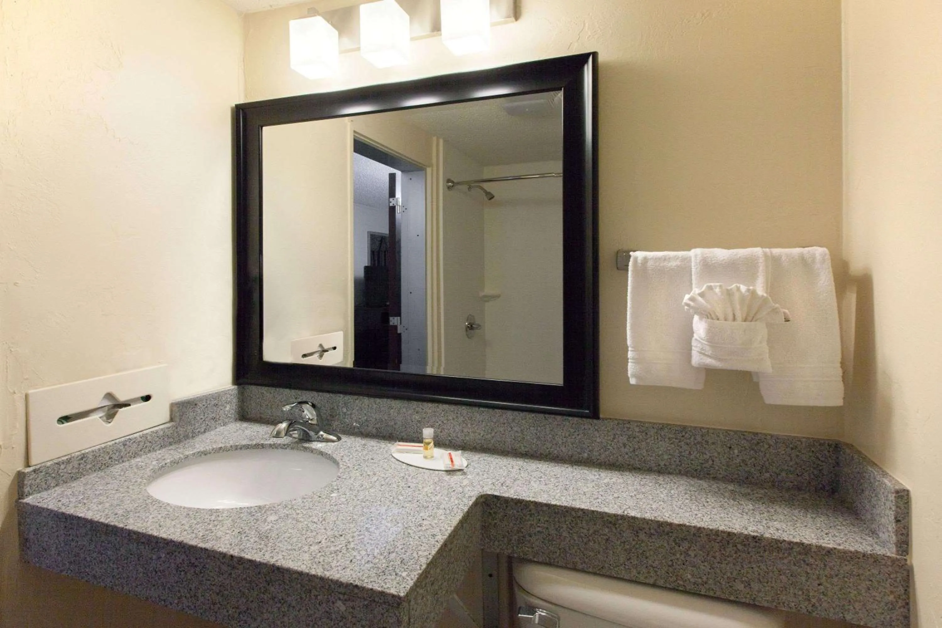 Bathroom in Days Inn by Wyndham Norman