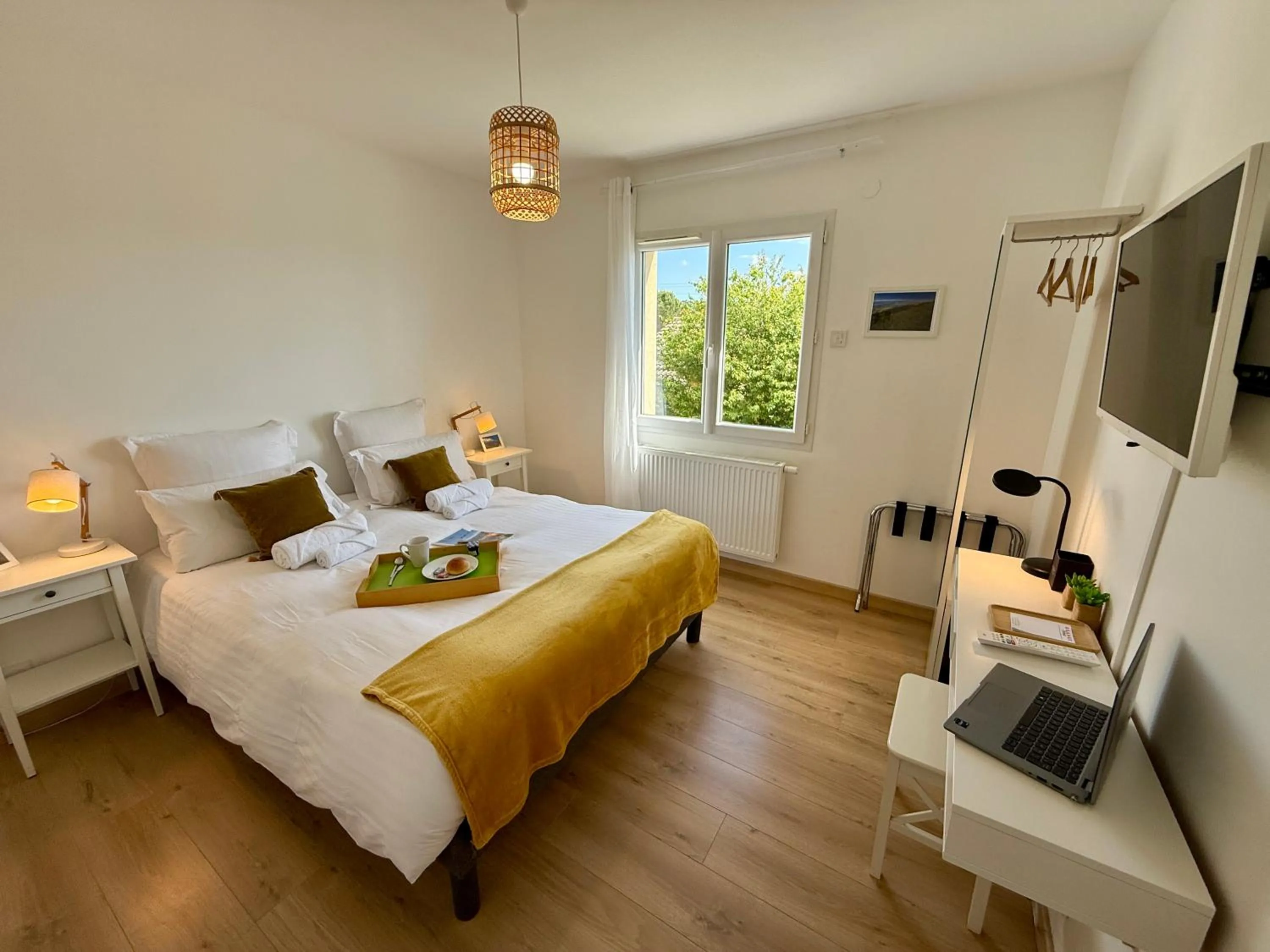 TV and multimedia, Bed in Chambres d'hôtes Grange Debout