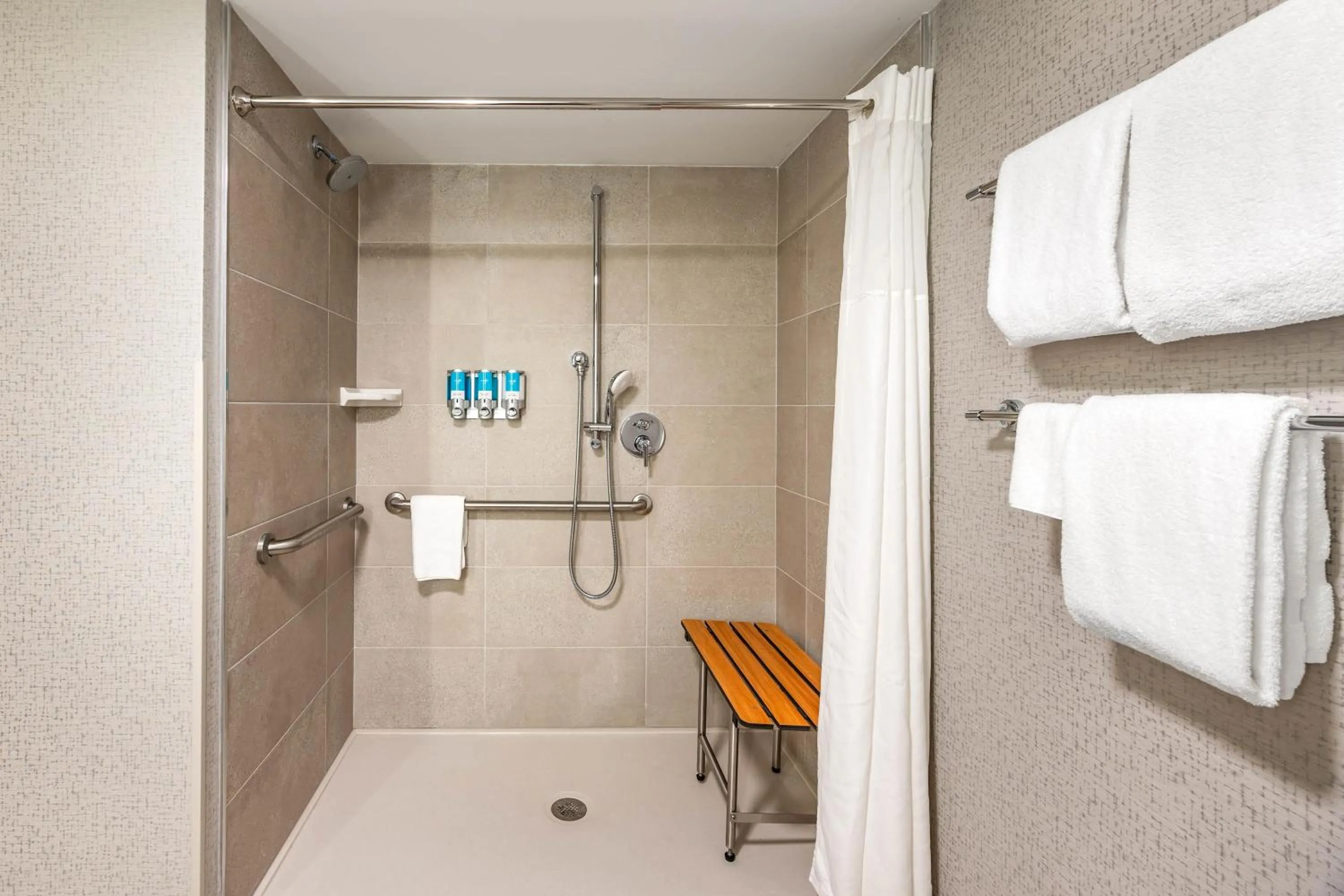 Bathroom in Drury Inn & Suites Springfield MO