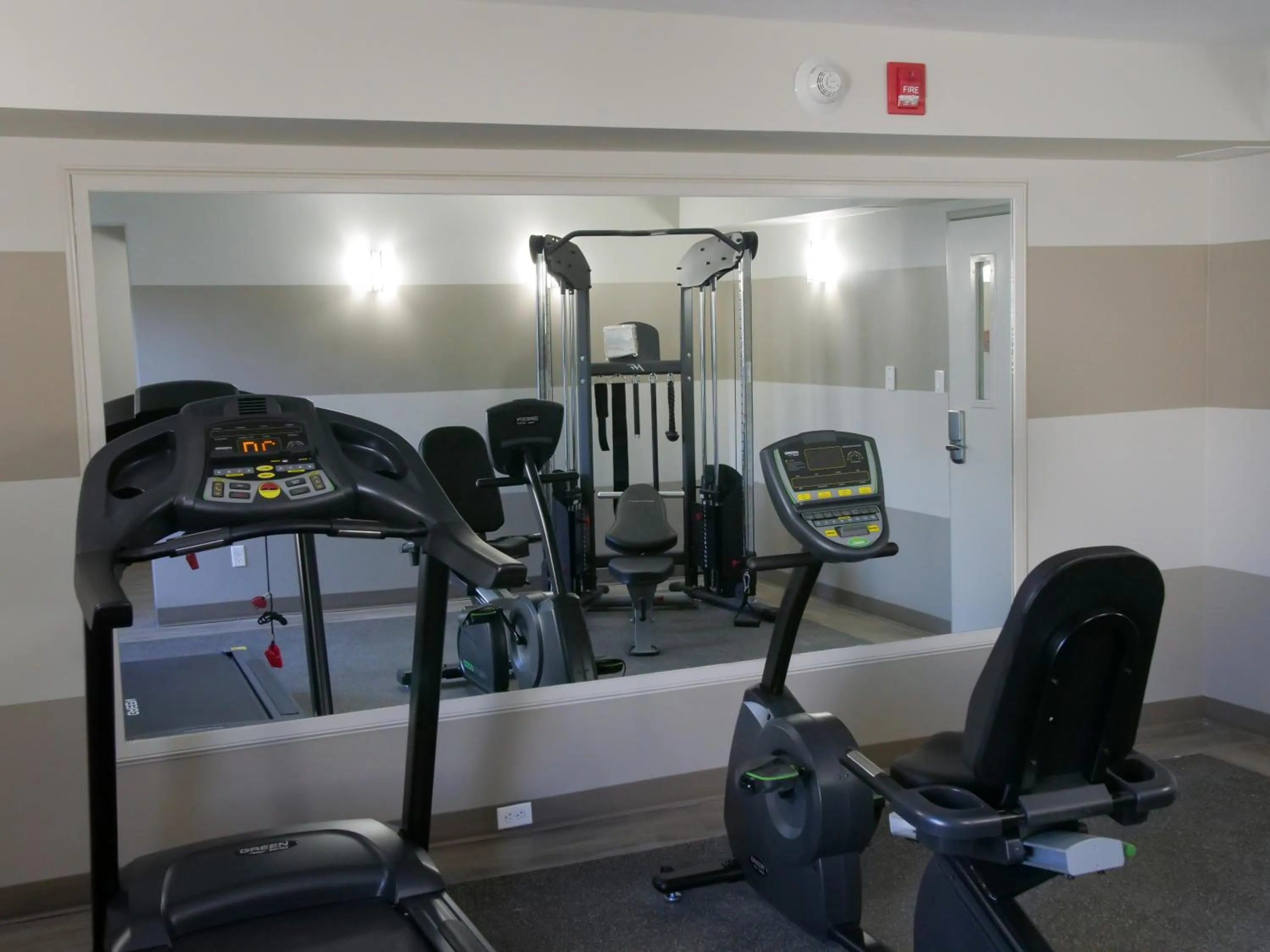 Fitness centre/facilities in Wingate by Wyndham Louisville Airport Expo Center