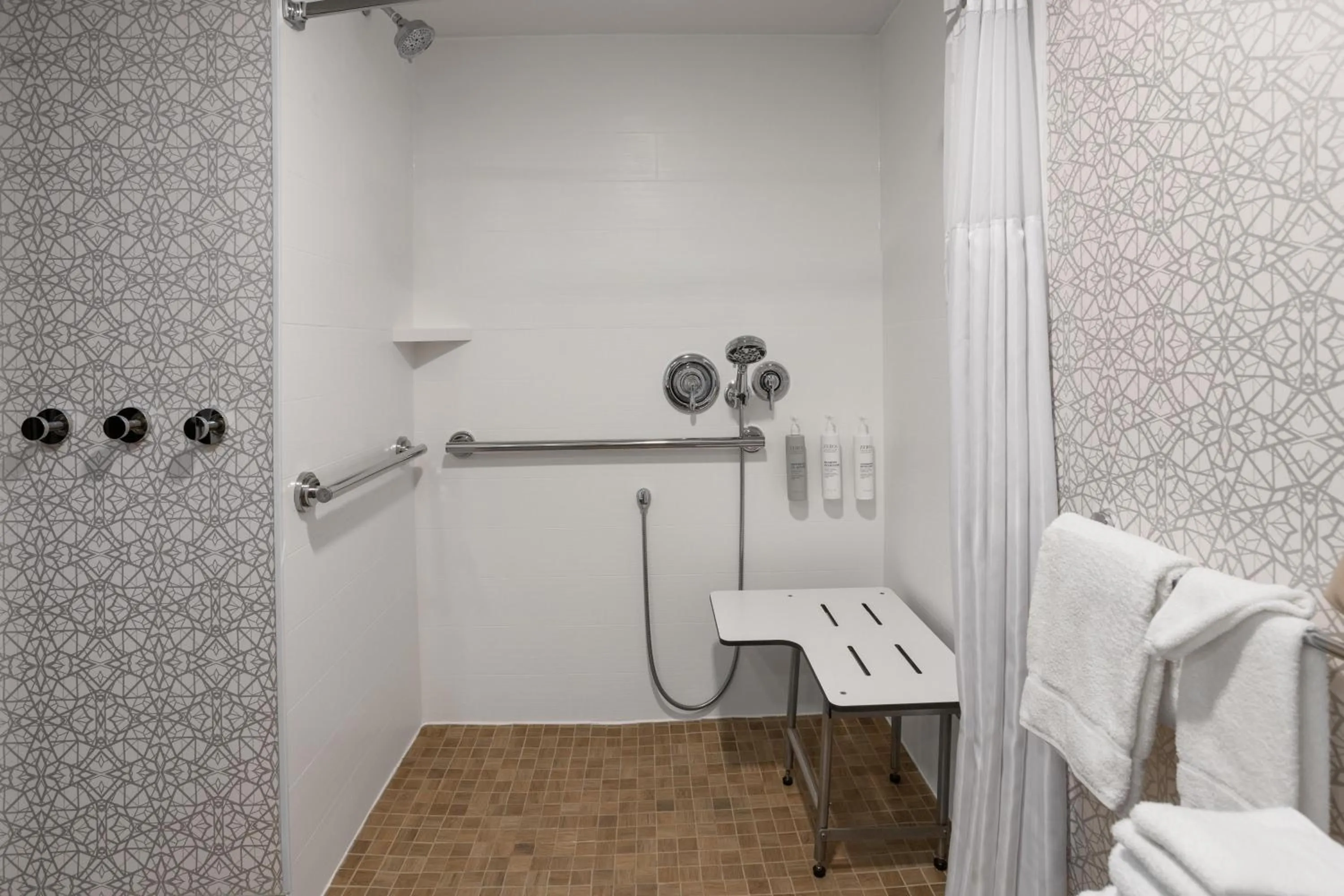 Bathroom in Hampton Inn Somerset