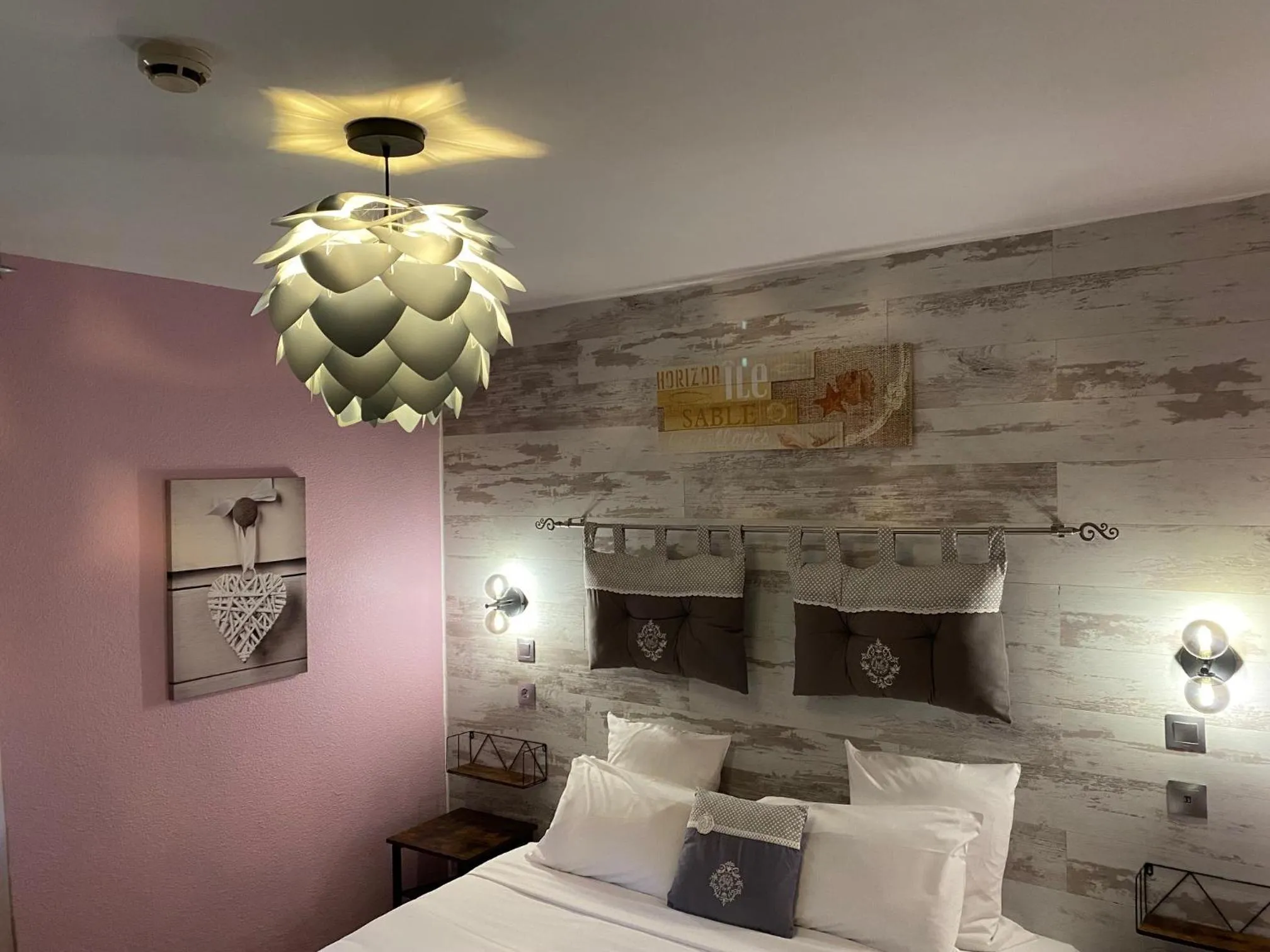 Bed in Le President-Gare Nimes Pont Du Gard