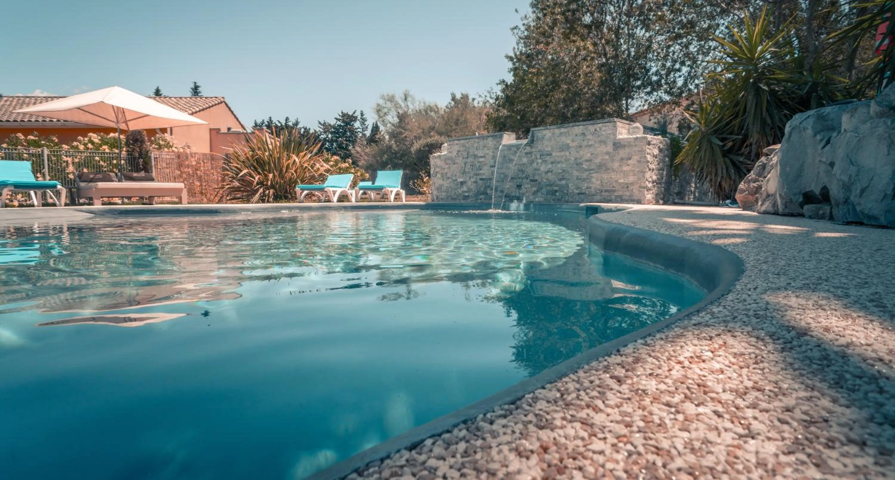 Le President-Gare Nimes Pont Du Gard