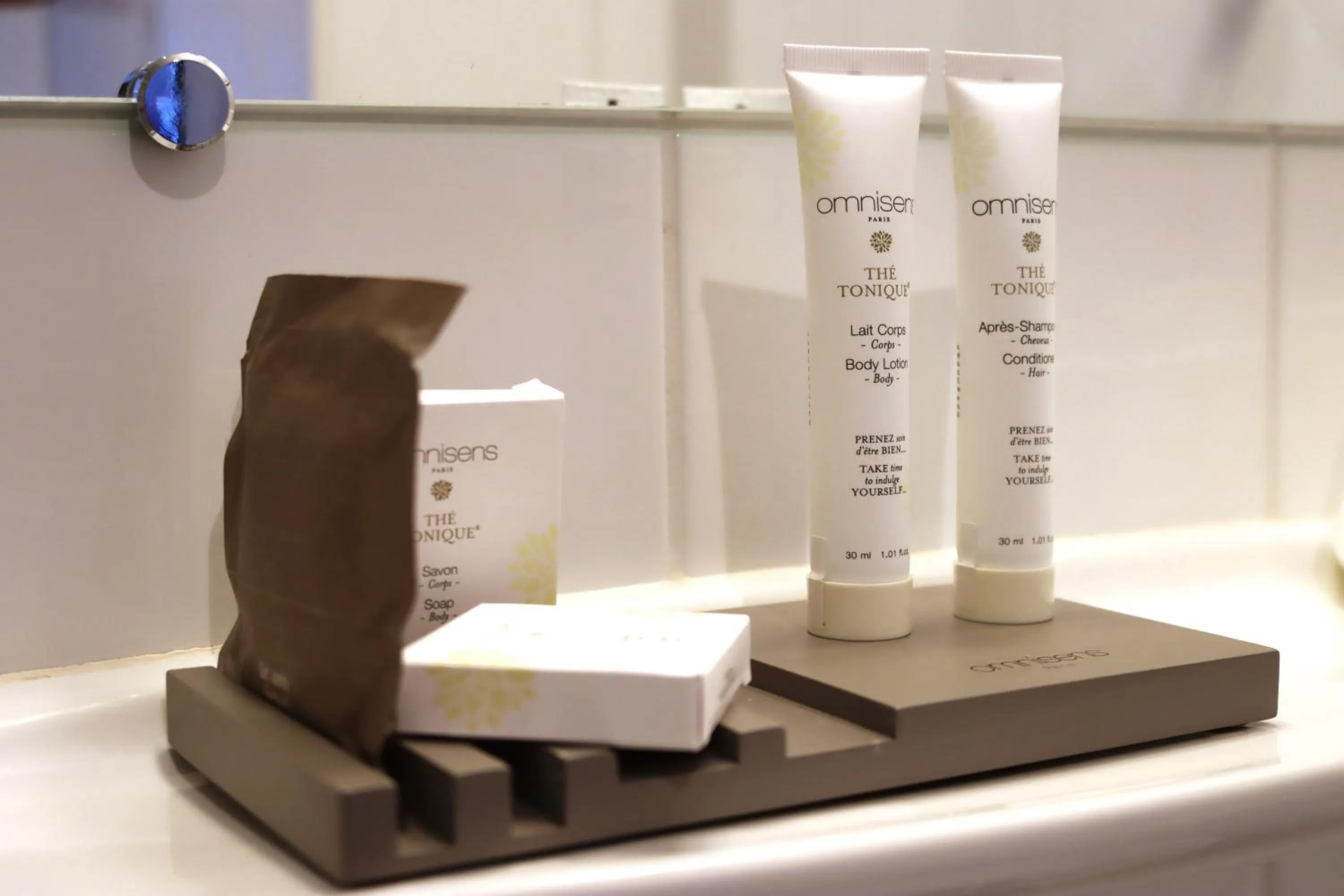 Bathroom in Hôtel Du Centre Annemasse