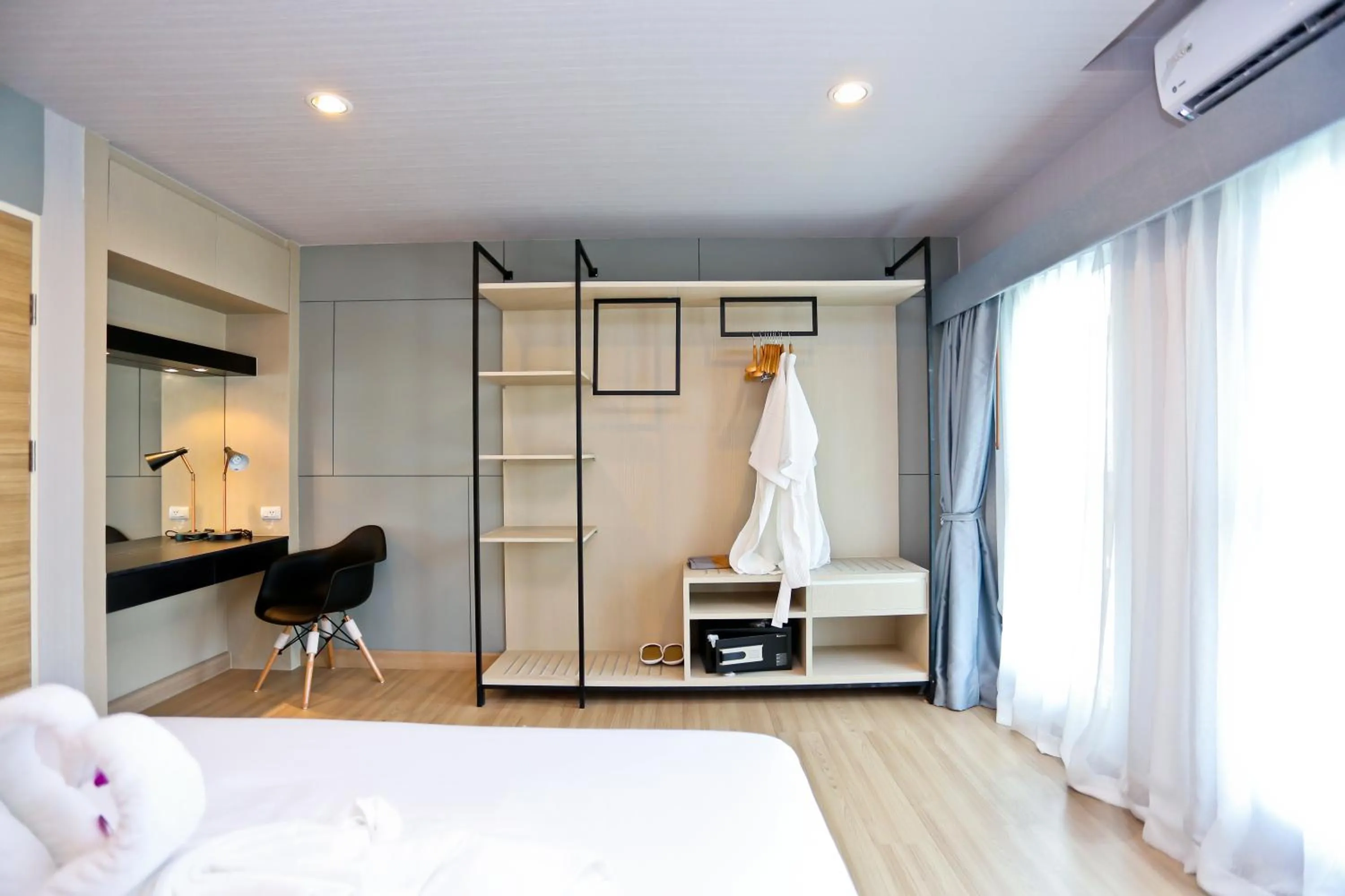 hair dresser in Le Breeze Resort Hua hin