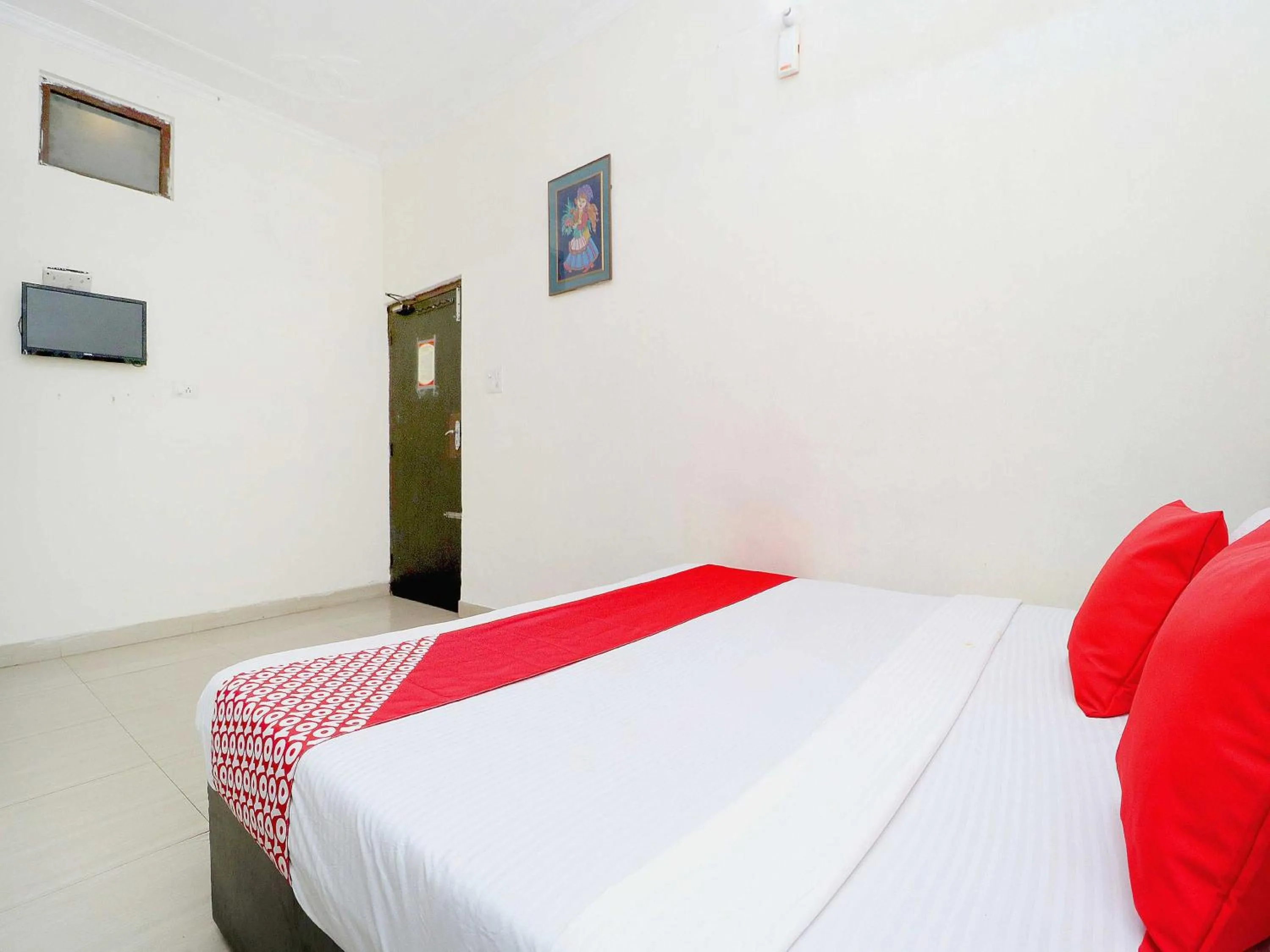 Bedroom, Bed in Hotel O Welcome Lounge