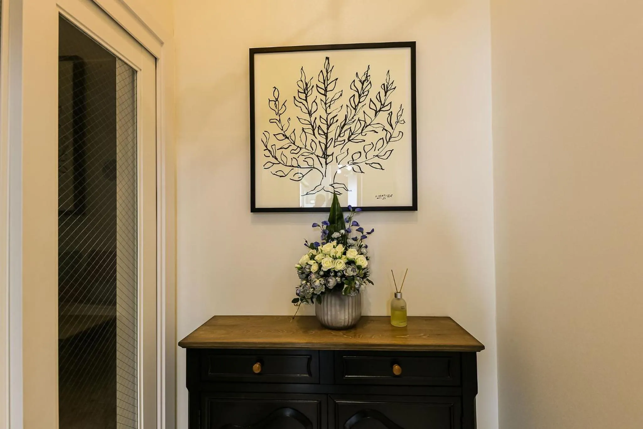 Area and facilities in Merrymud Hotel