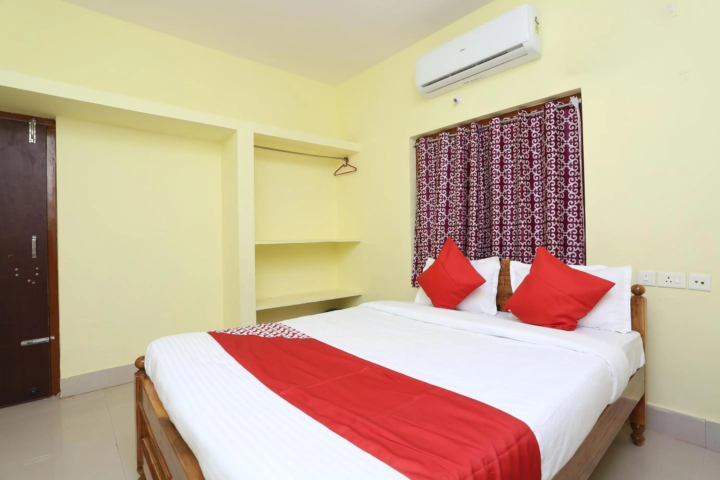 Bedroom in Hotel O Nandan Residency