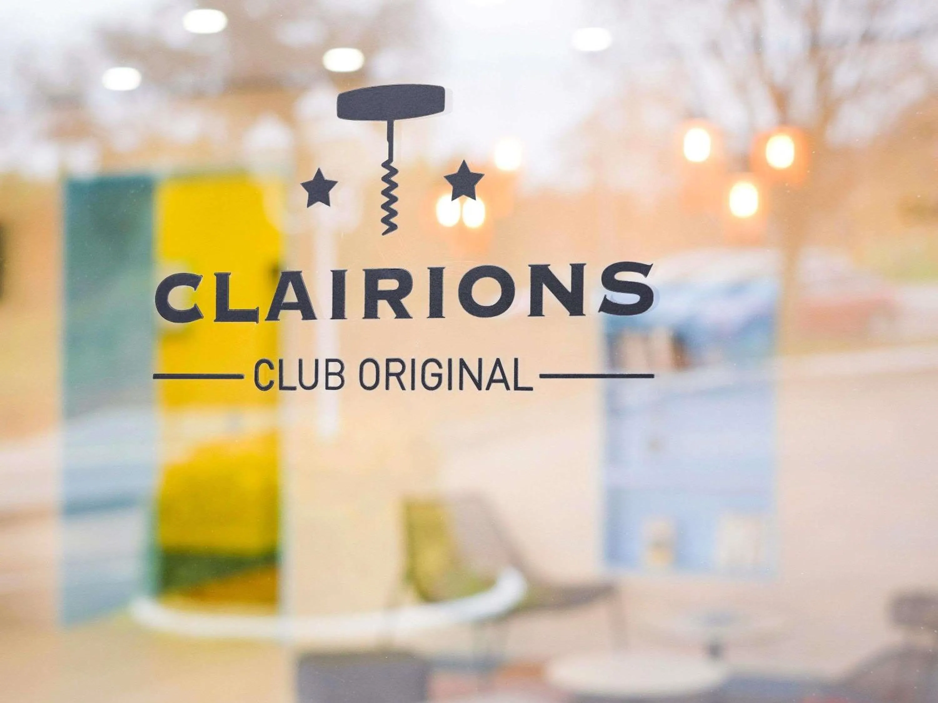 Property building in Hôtel ibis Styles Auxerre Nord