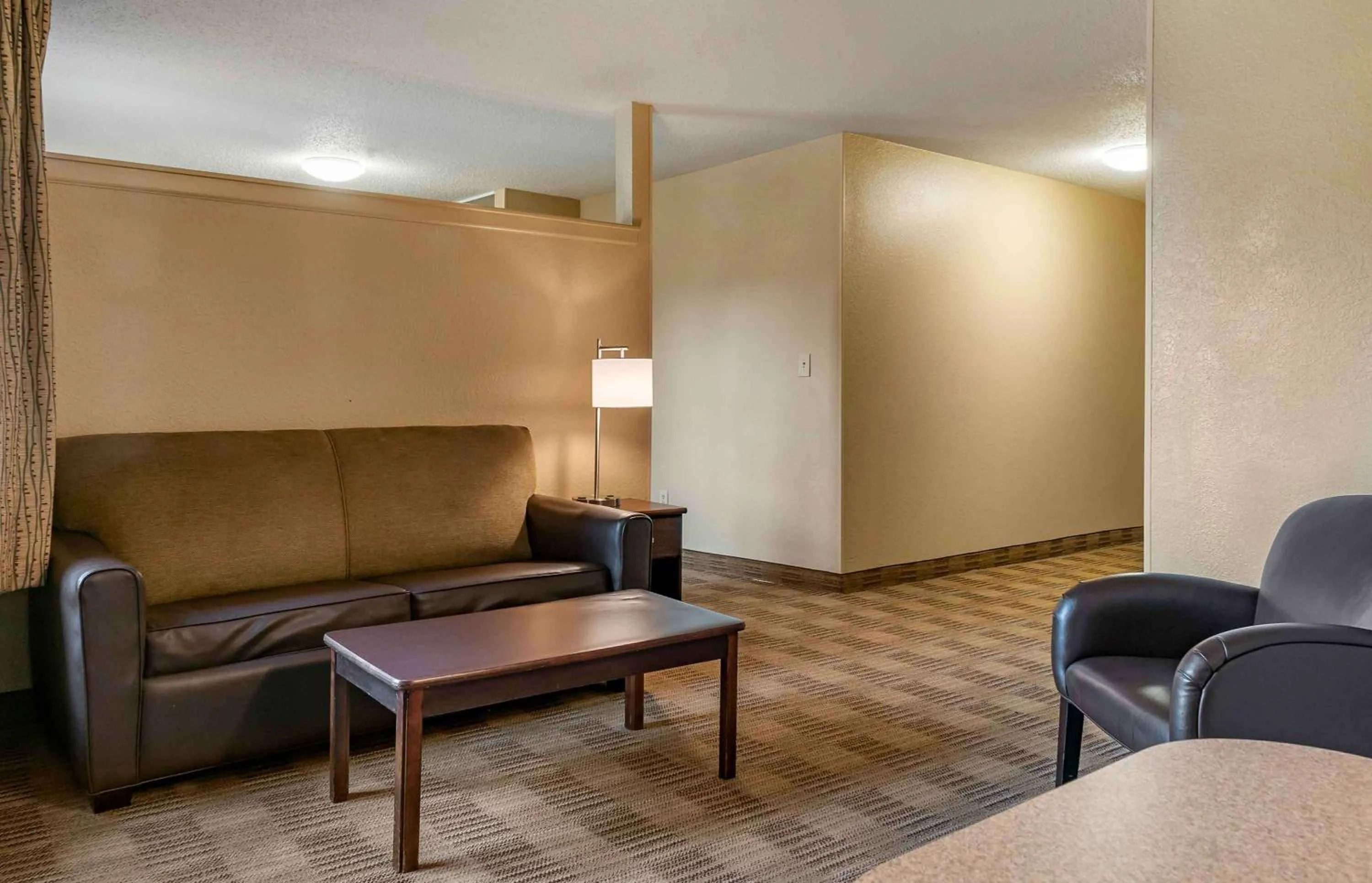 Bedroom in Extended Stay America Suites - Detroit - Ann Arbor - Briarwood Mall