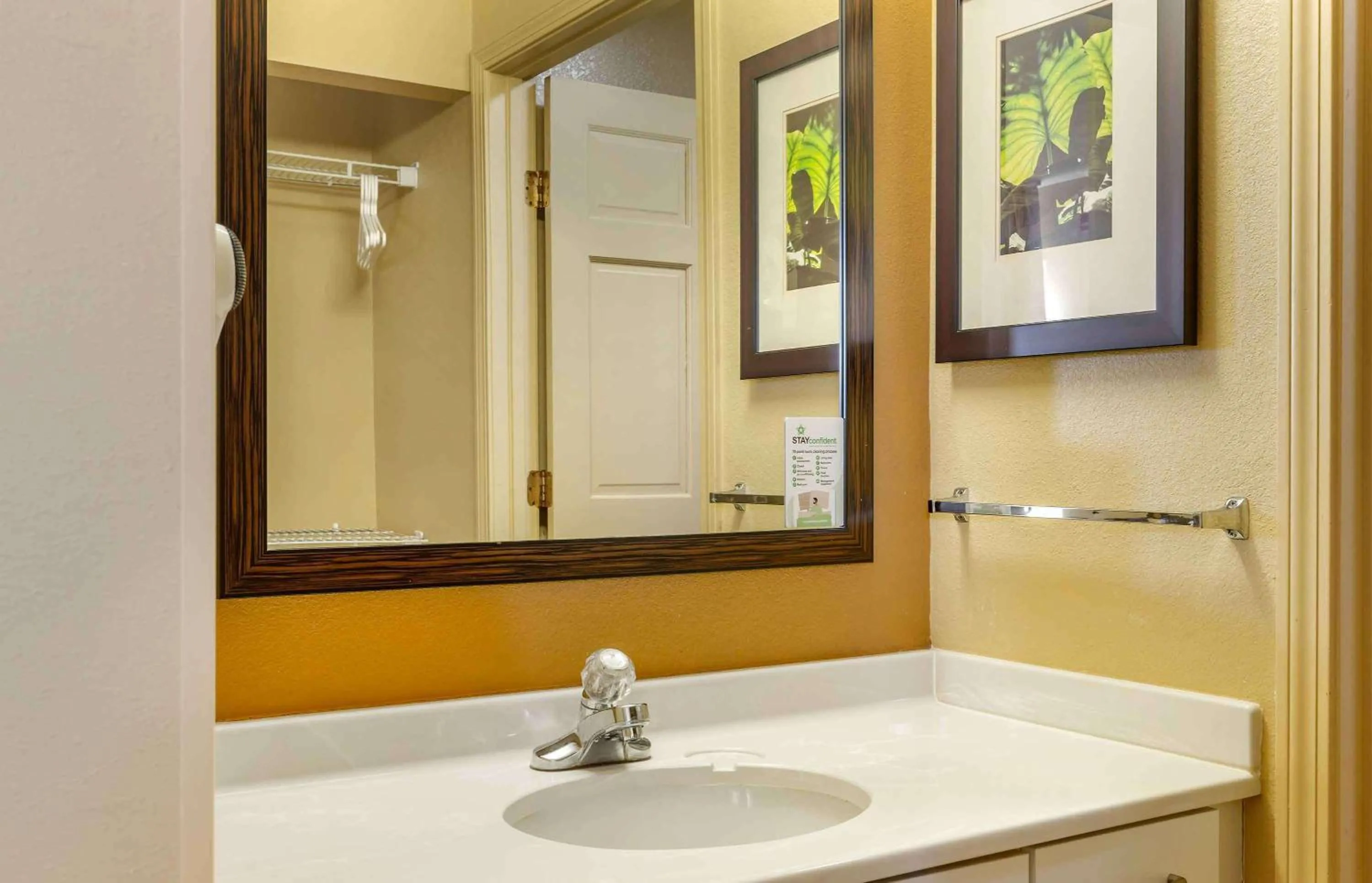 Bathroom in Extended Stay America Suites - Boston - Westborough - Computer Dr