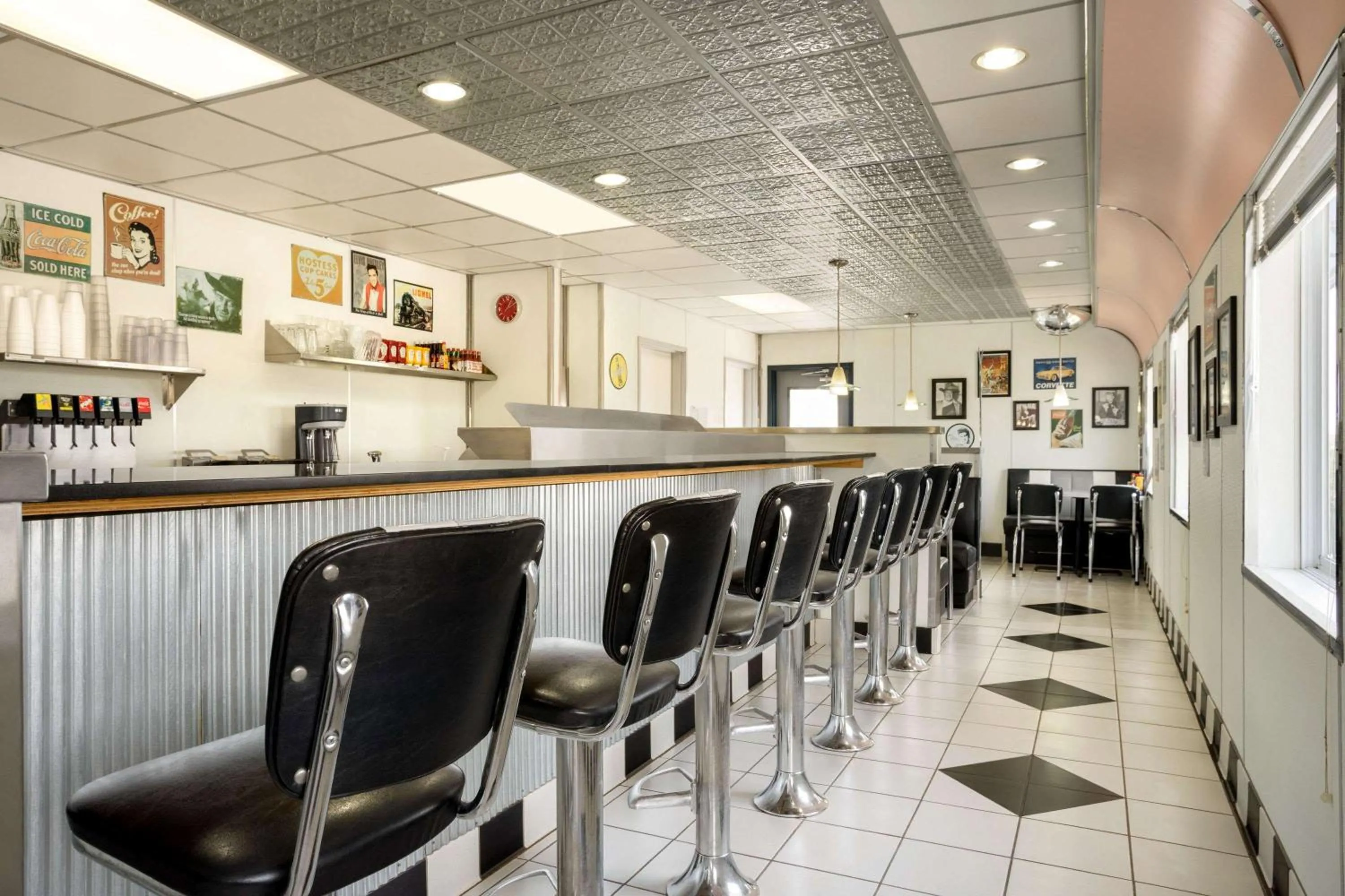 Restaurant/places to eat in Travelodge by Wyndham Bill WY Thunder Basin Ntl Grassland