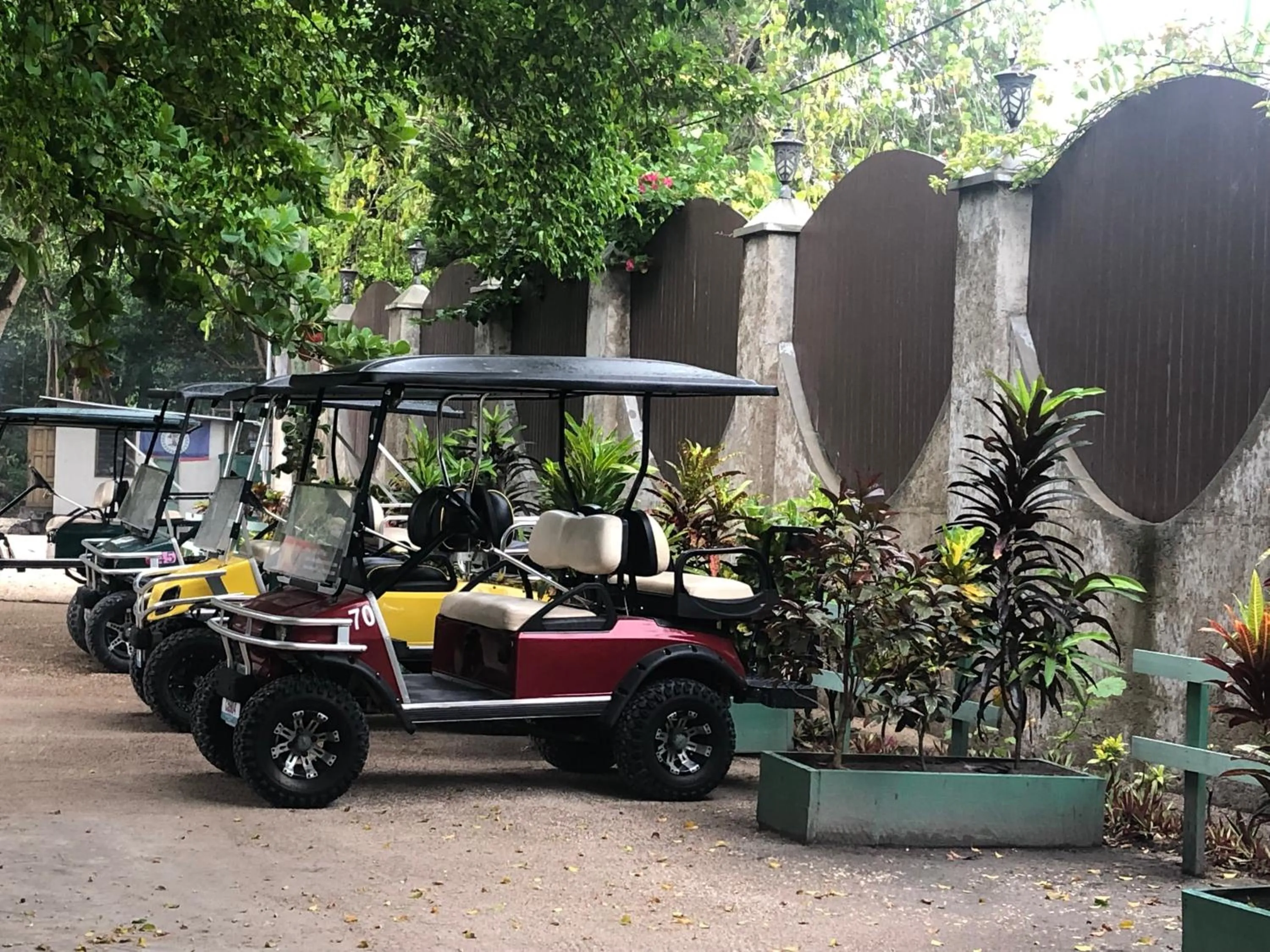 Property building in Belize Budget Suites