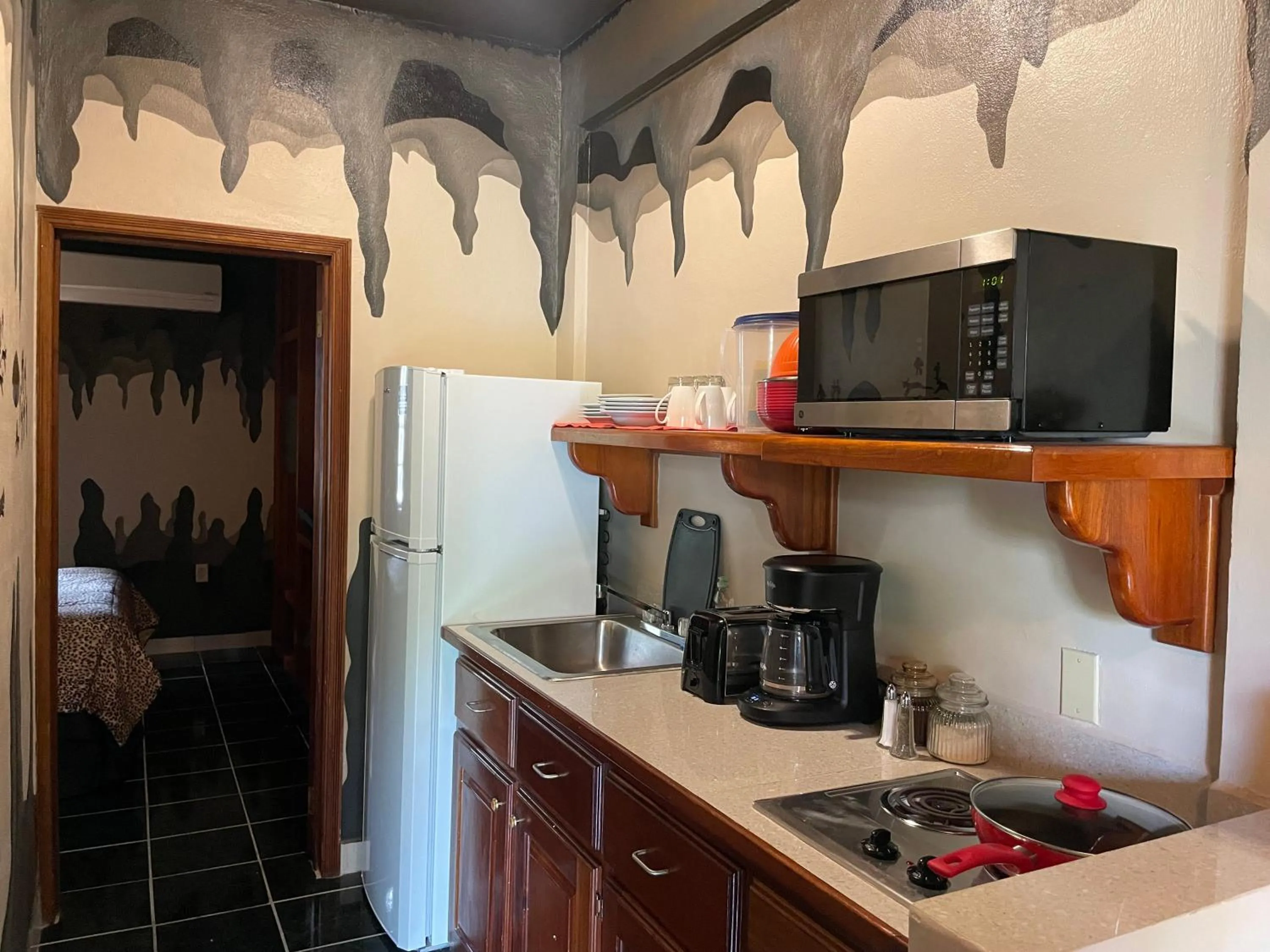 Kitchen or kitchenette in Belize Budget Suites