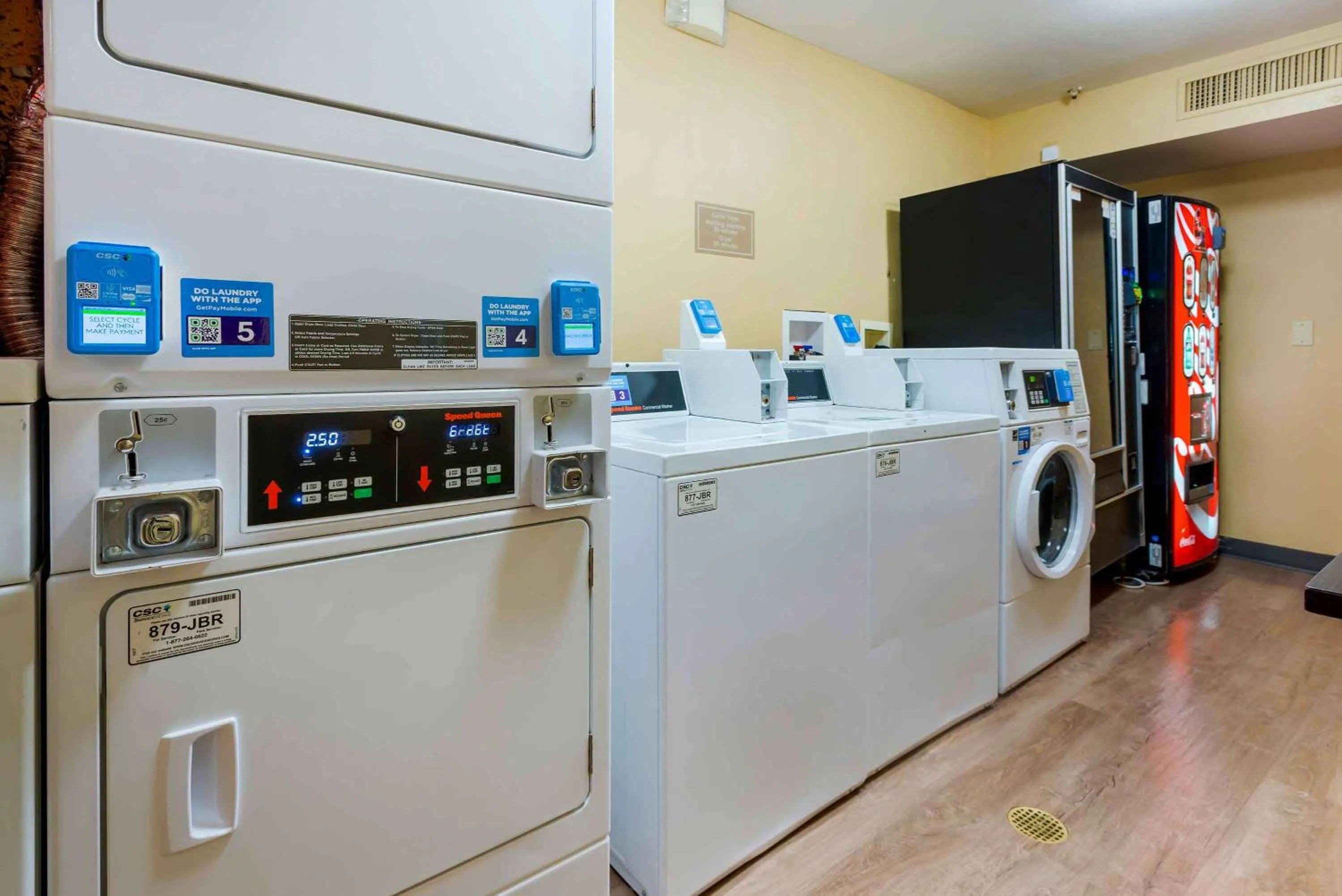 Property building in Extended Stay America Suites - Piscataway - Rutgers University