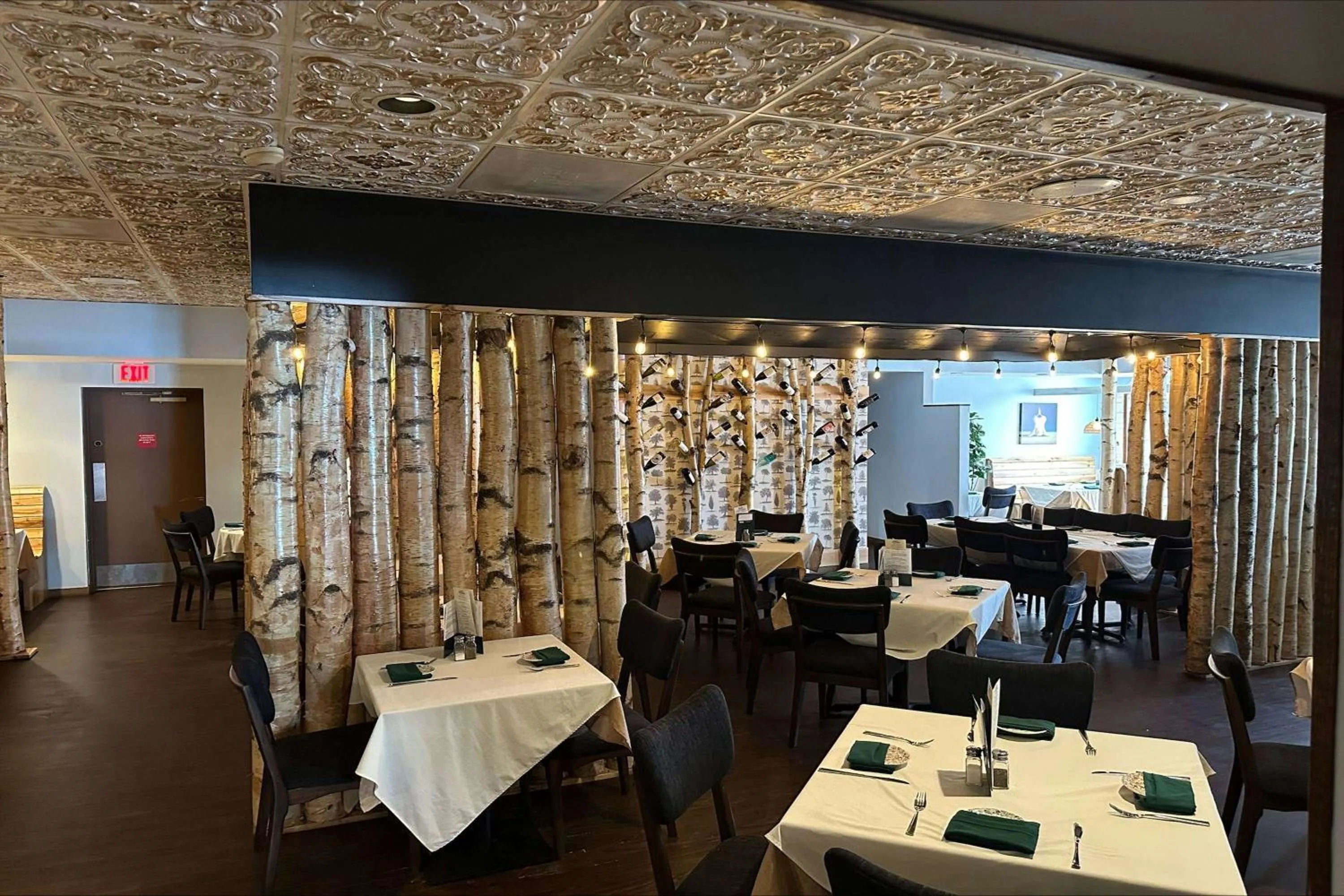 Restaurant/places to eat in Ramada by Wyndham Marquette