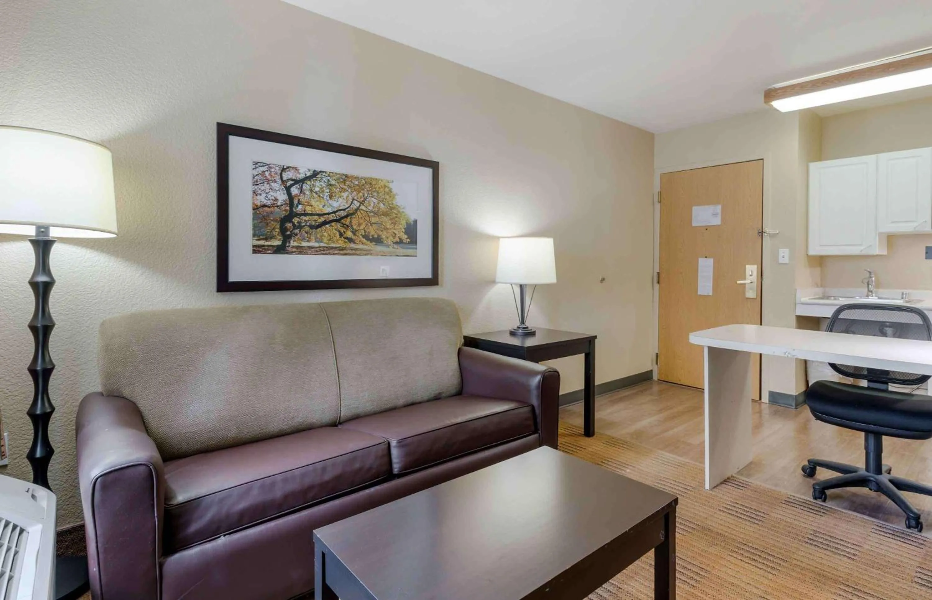 Bedroom in Extended Stay America Suites - Pleasanton - Chabot Dr
