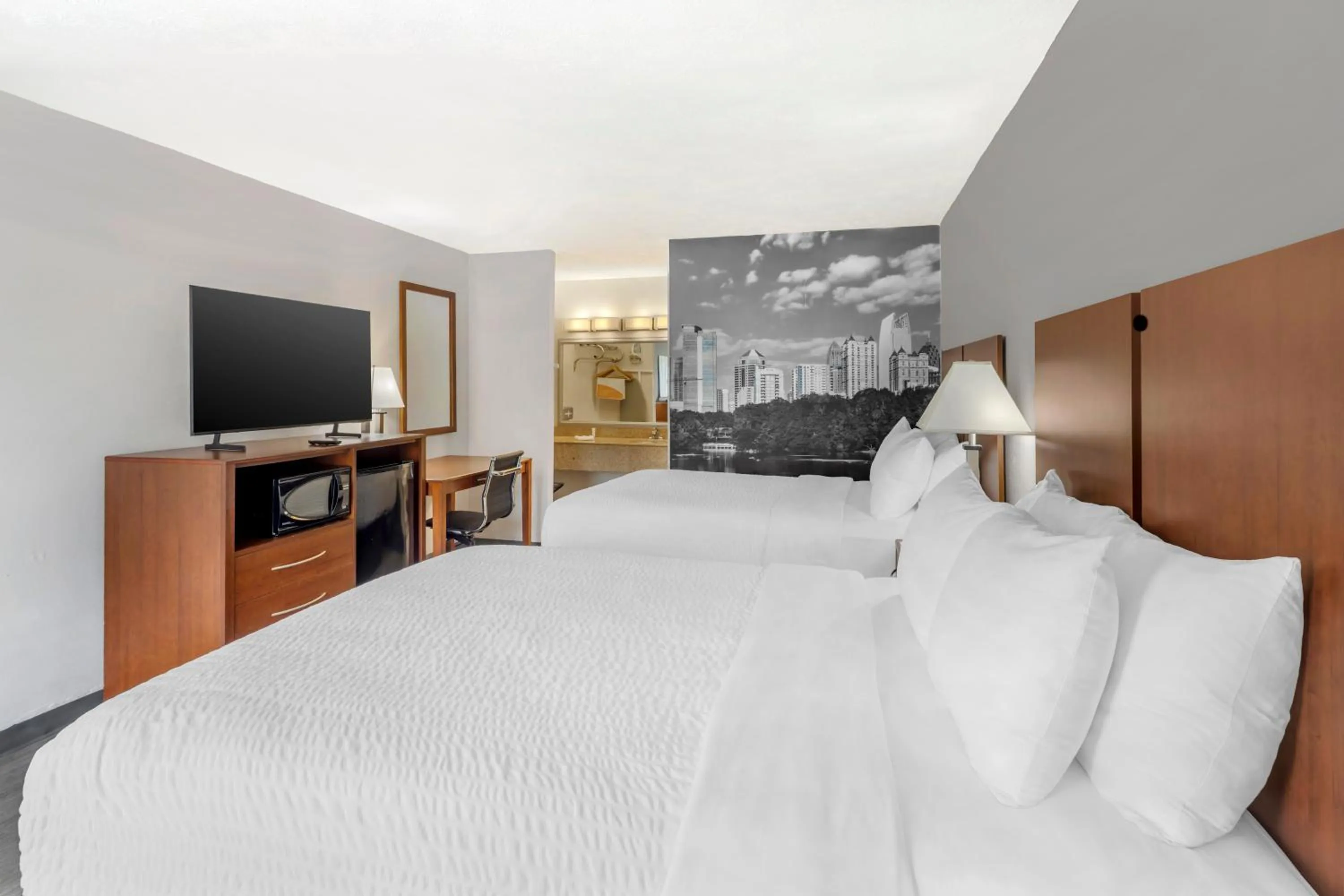 Bed in Clarion Pointe Morrow - Atlanta South