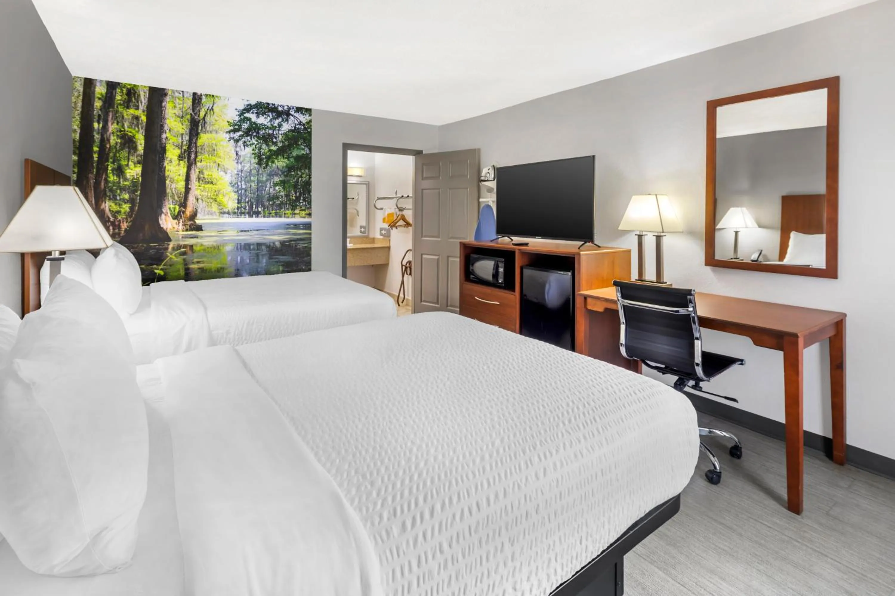 Bed in Clarion Pointe Morrow - Atlanta South