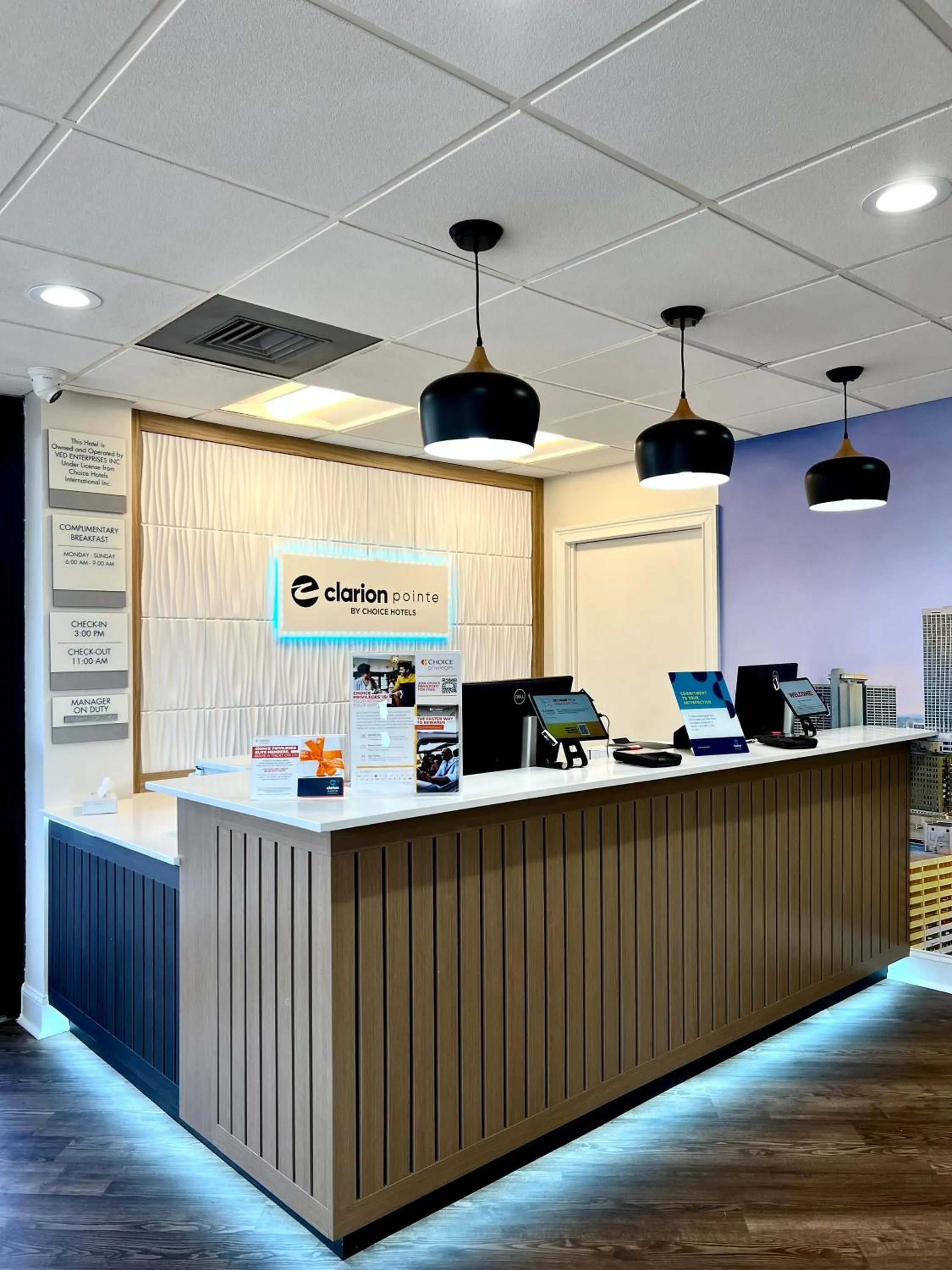 Lobby or reception in Best Western Southlake Inn