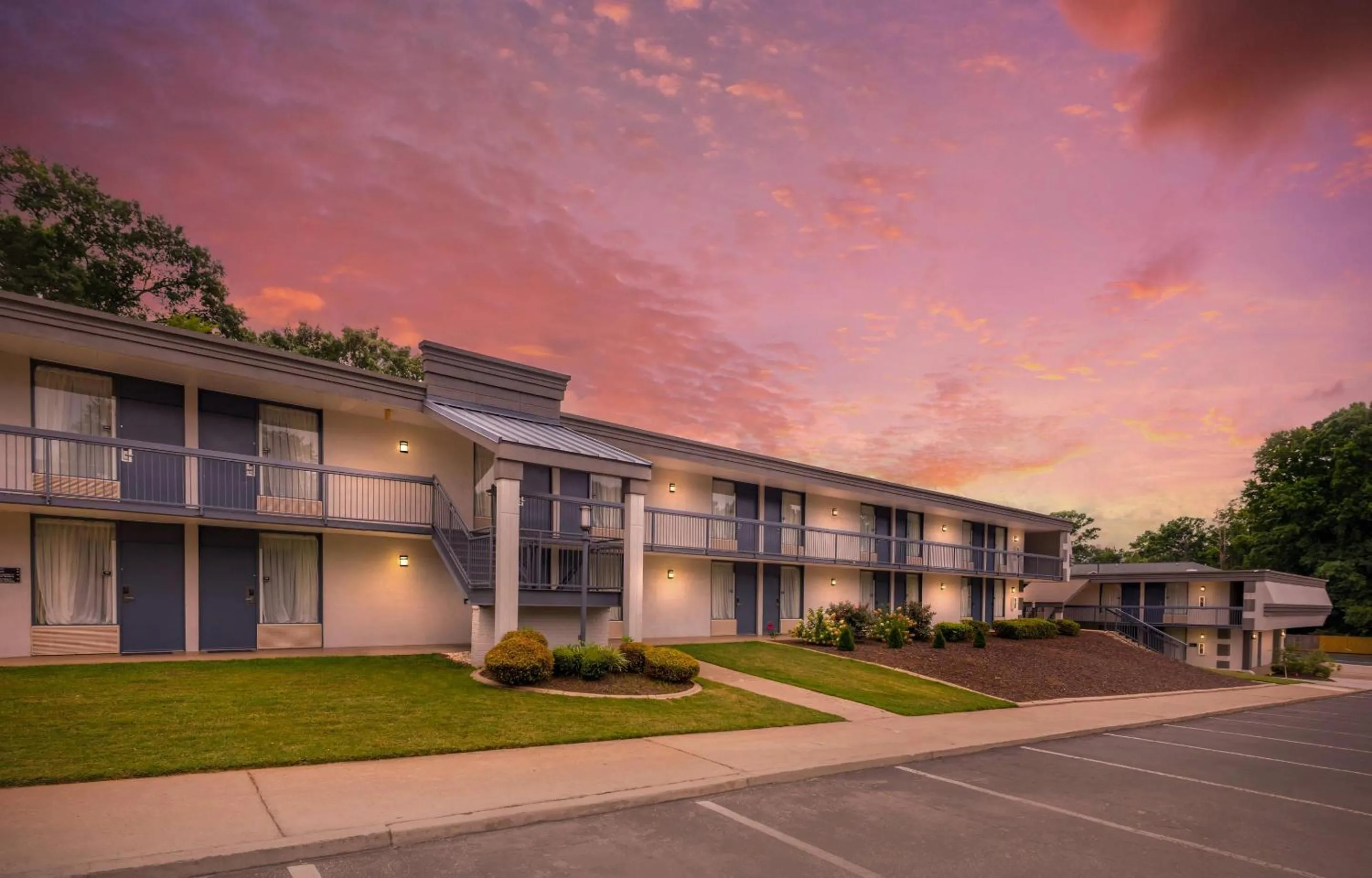 Property building in Clarion Pointe Morrow - Atlanta South