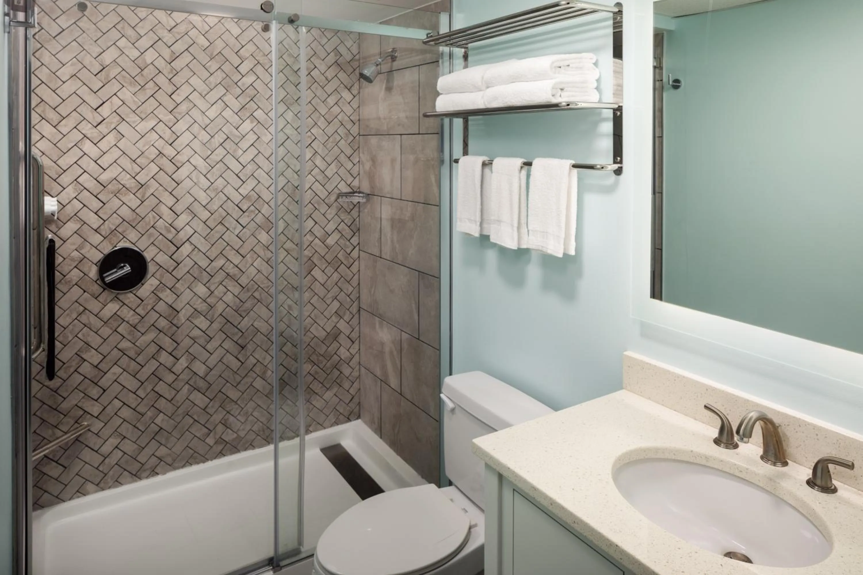 Bathroom in Pleasant View Inn