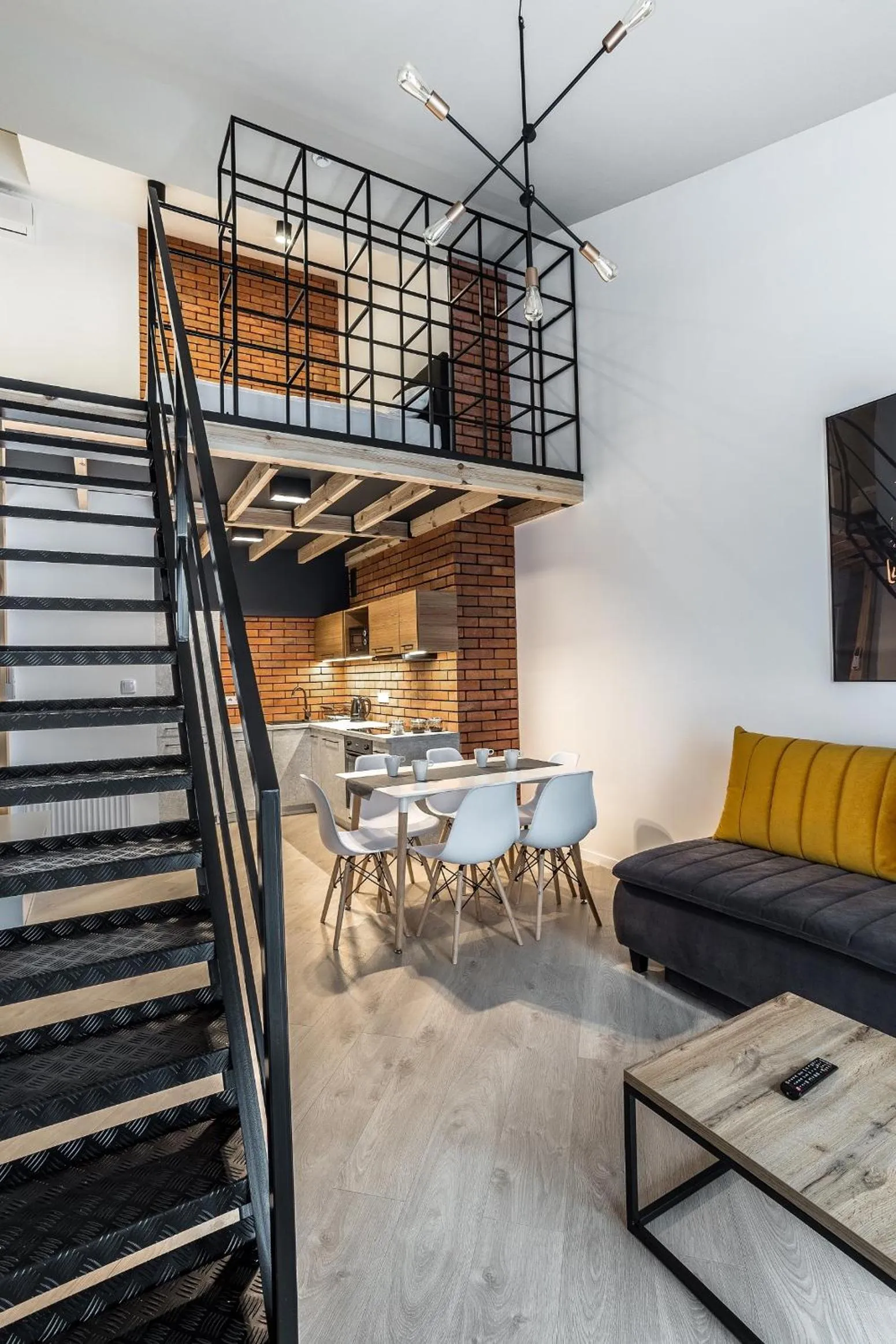 Dining area in Apartamenty Nowa Kamienica Częstochowa Centrum Szymanowskiego 22A