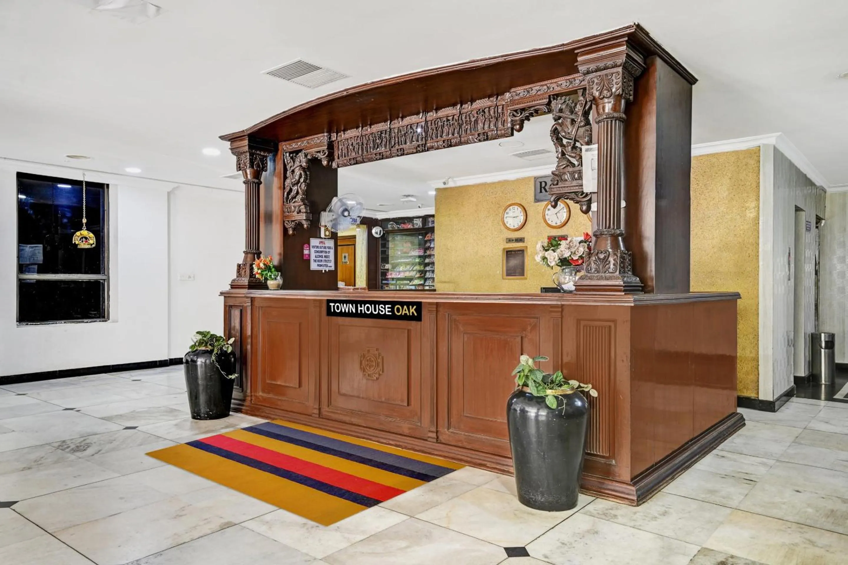Lobby or reception in Townhouse OAK Hotel Belsons Taj Mahal