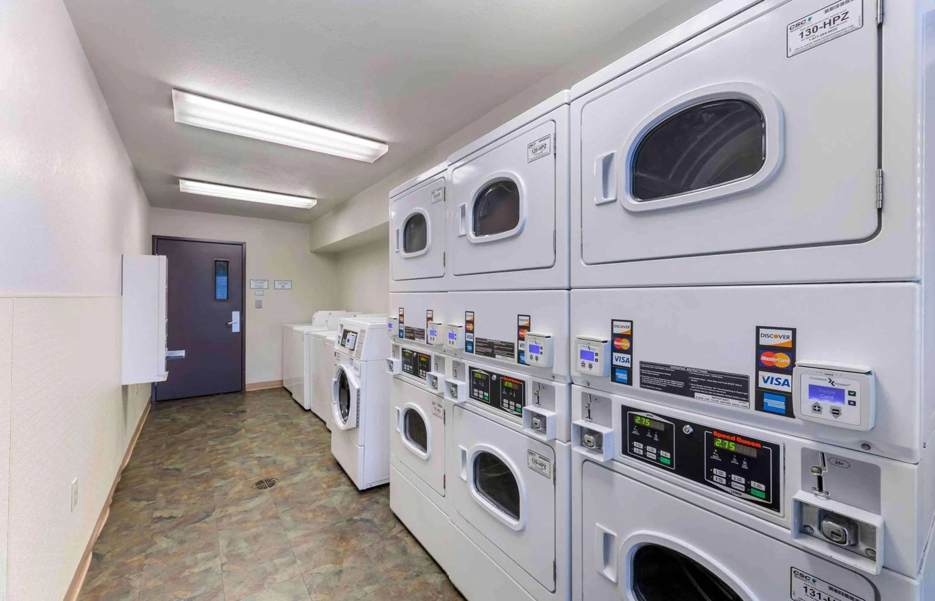 Property building in Extended Stay America Select Suites - Cleveland - Avon