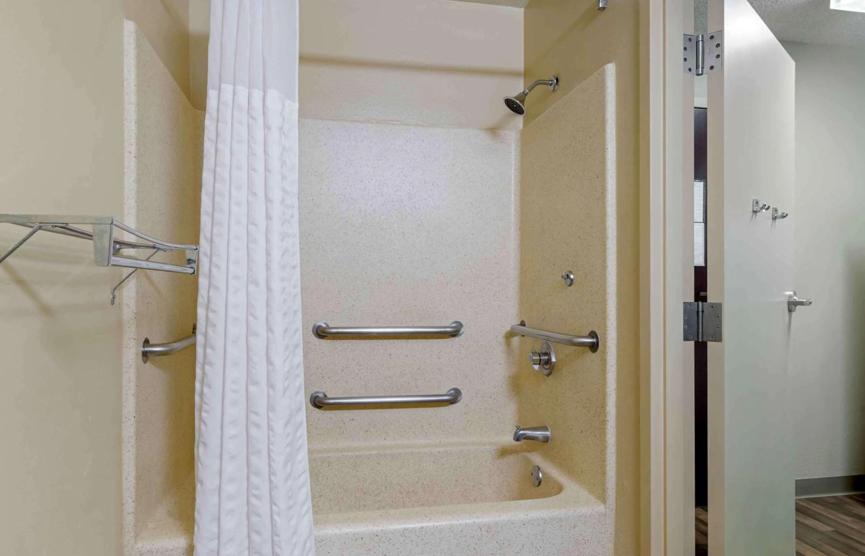 Bathroom in Extended Stay America Select Suites - Atlanta - Marietta - Windy Hill