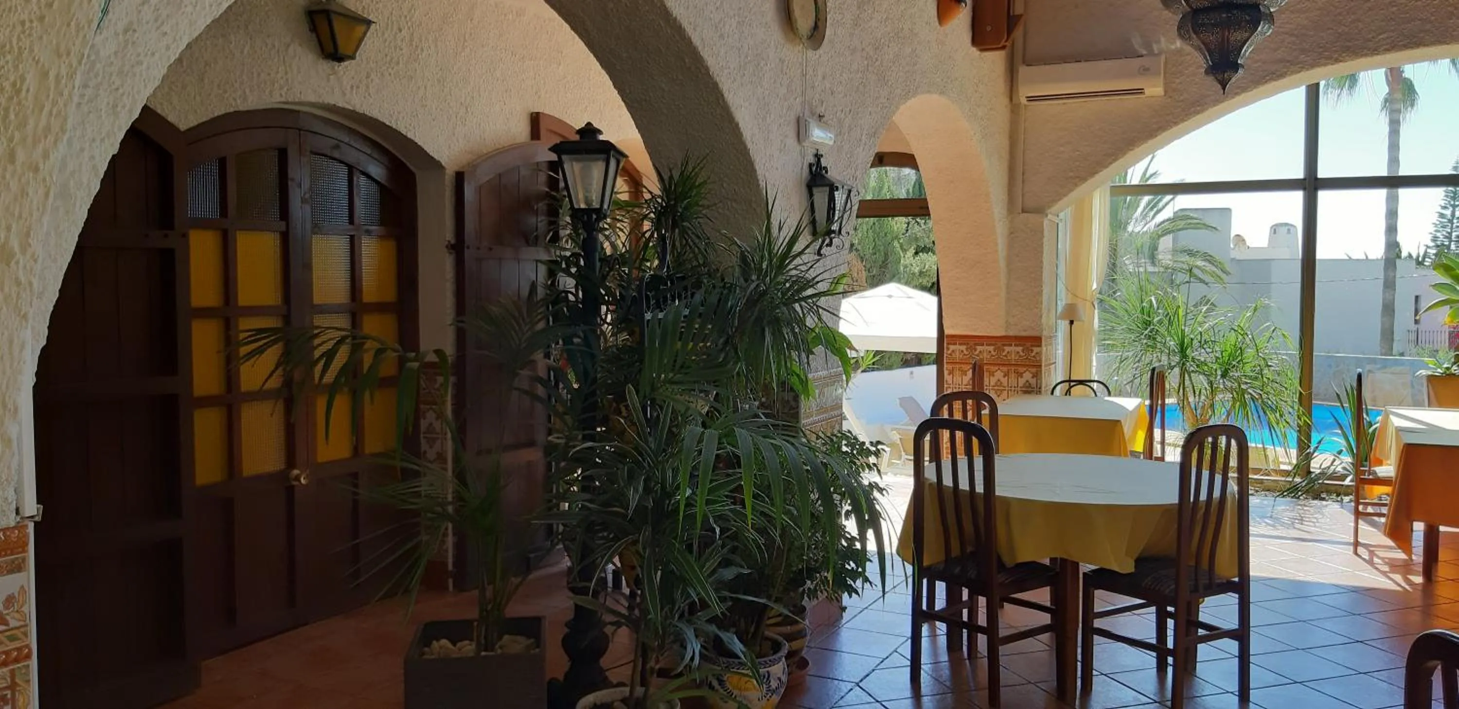 Restaurant/places to eat in Family Agua Amarga