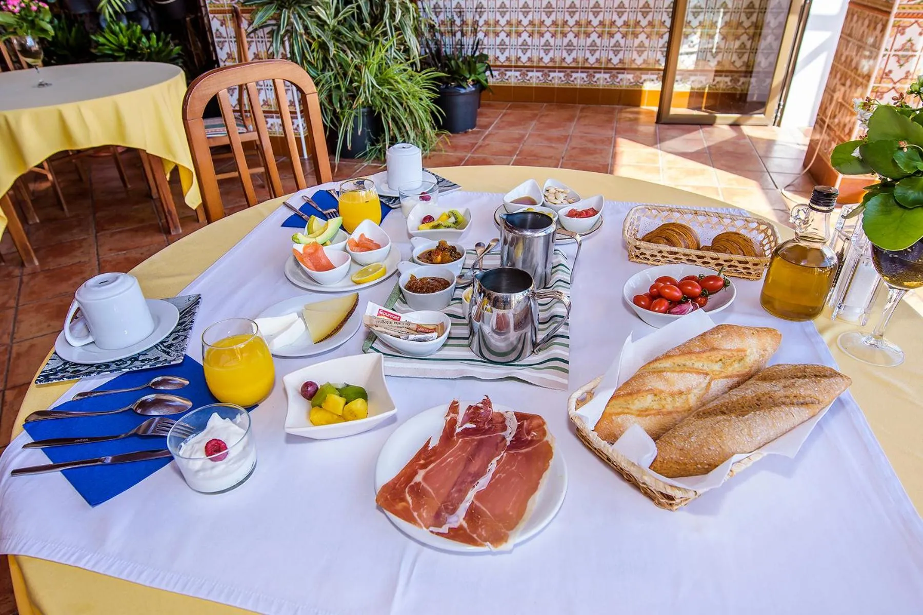 Breakfast in Family Agua Amarga