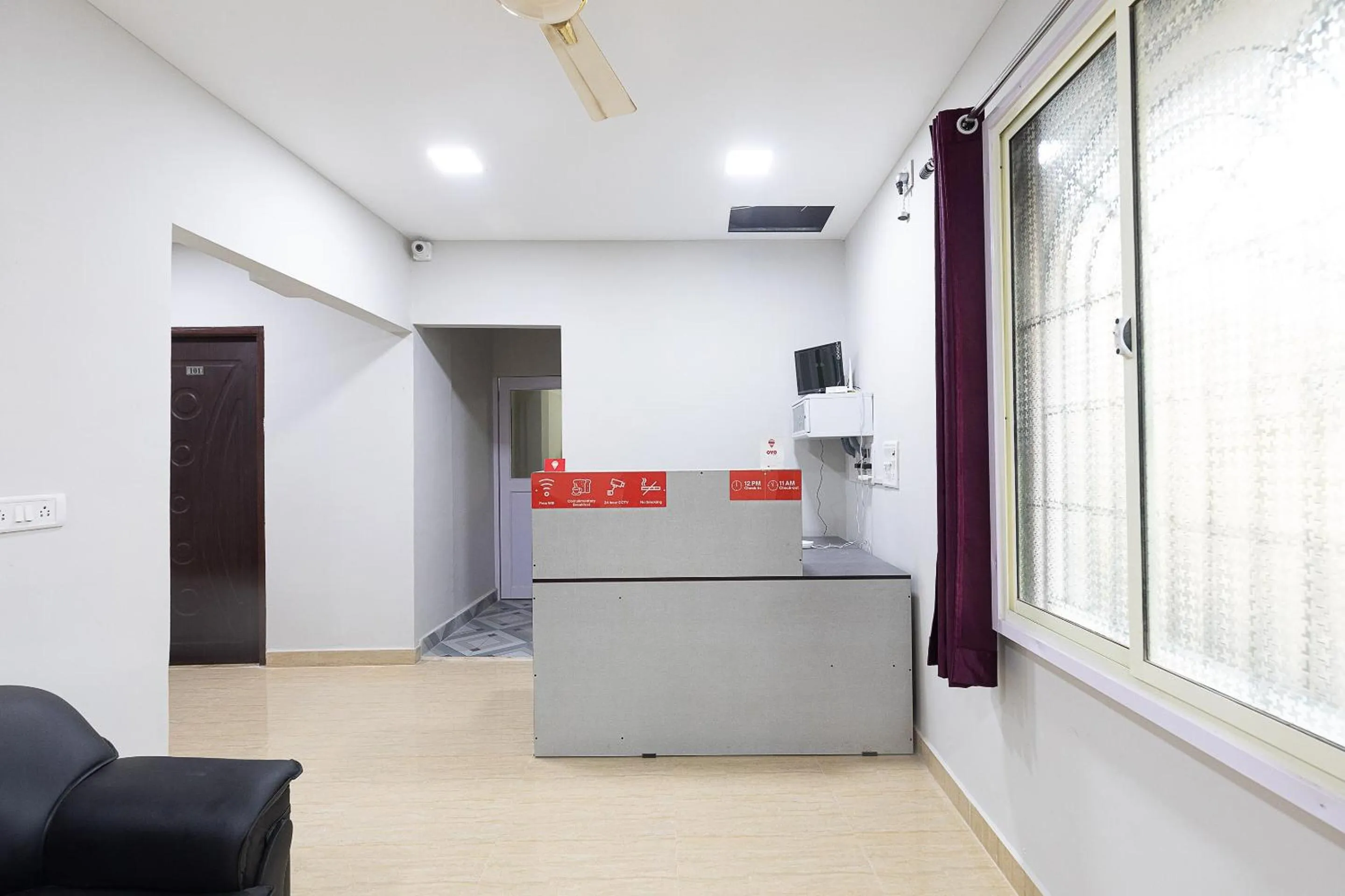 Lobby or reception in Hotel O Nestle inn