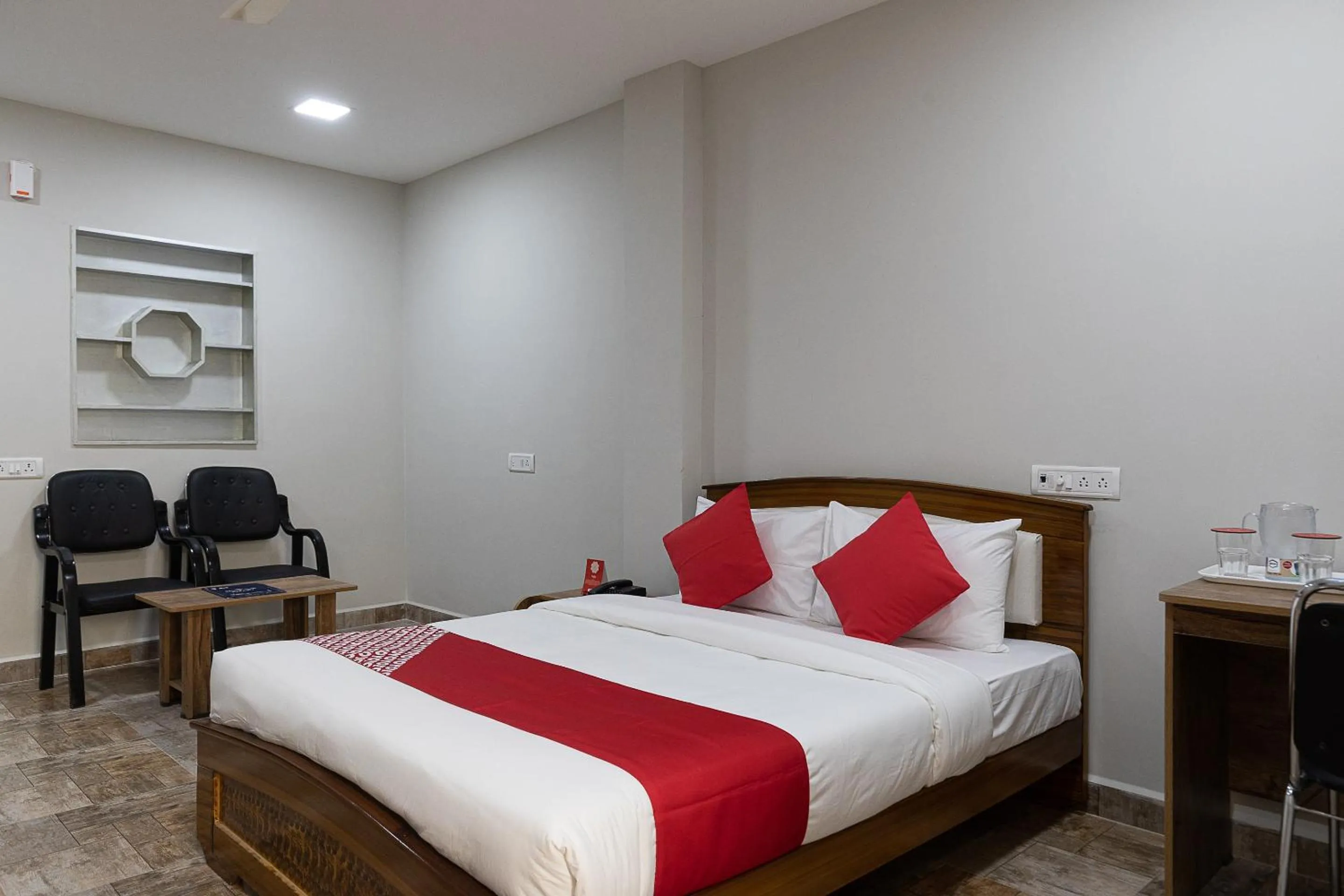 Bedroom, Bed in Hotel O Nestle inn