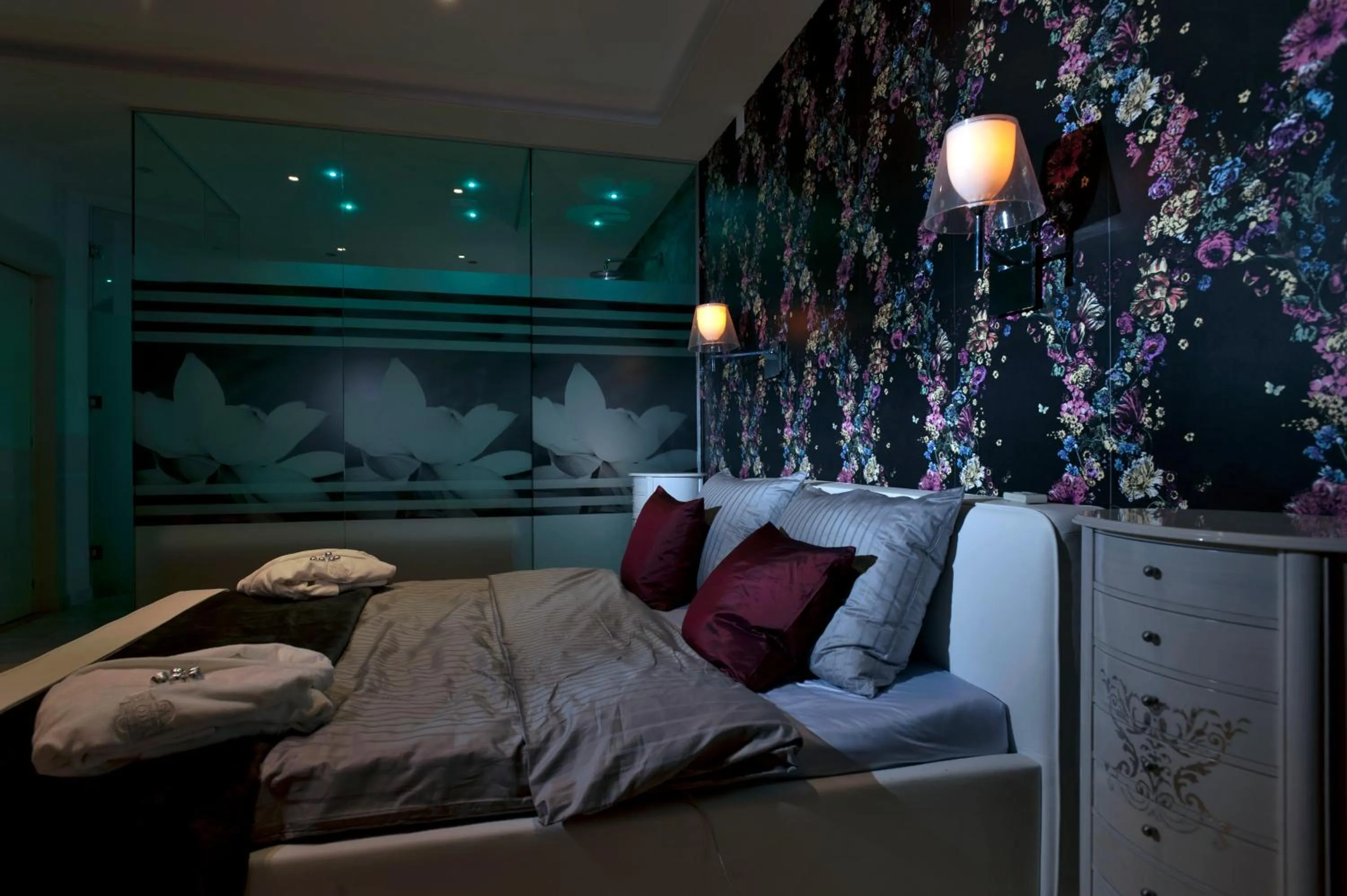 Bed in Boban Luxury Suites