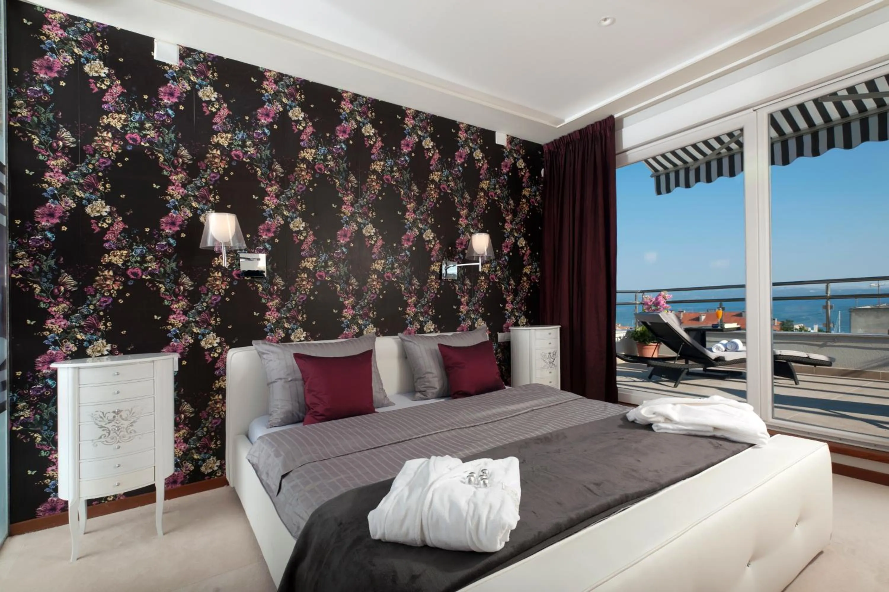 Bed in Boban Luxury Suites