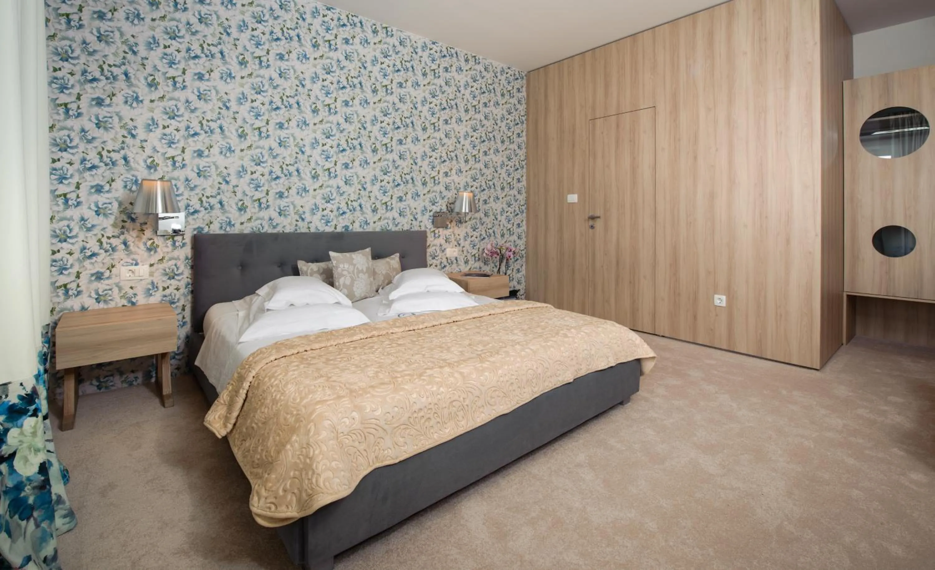 Bed in Boban Luxury Suites