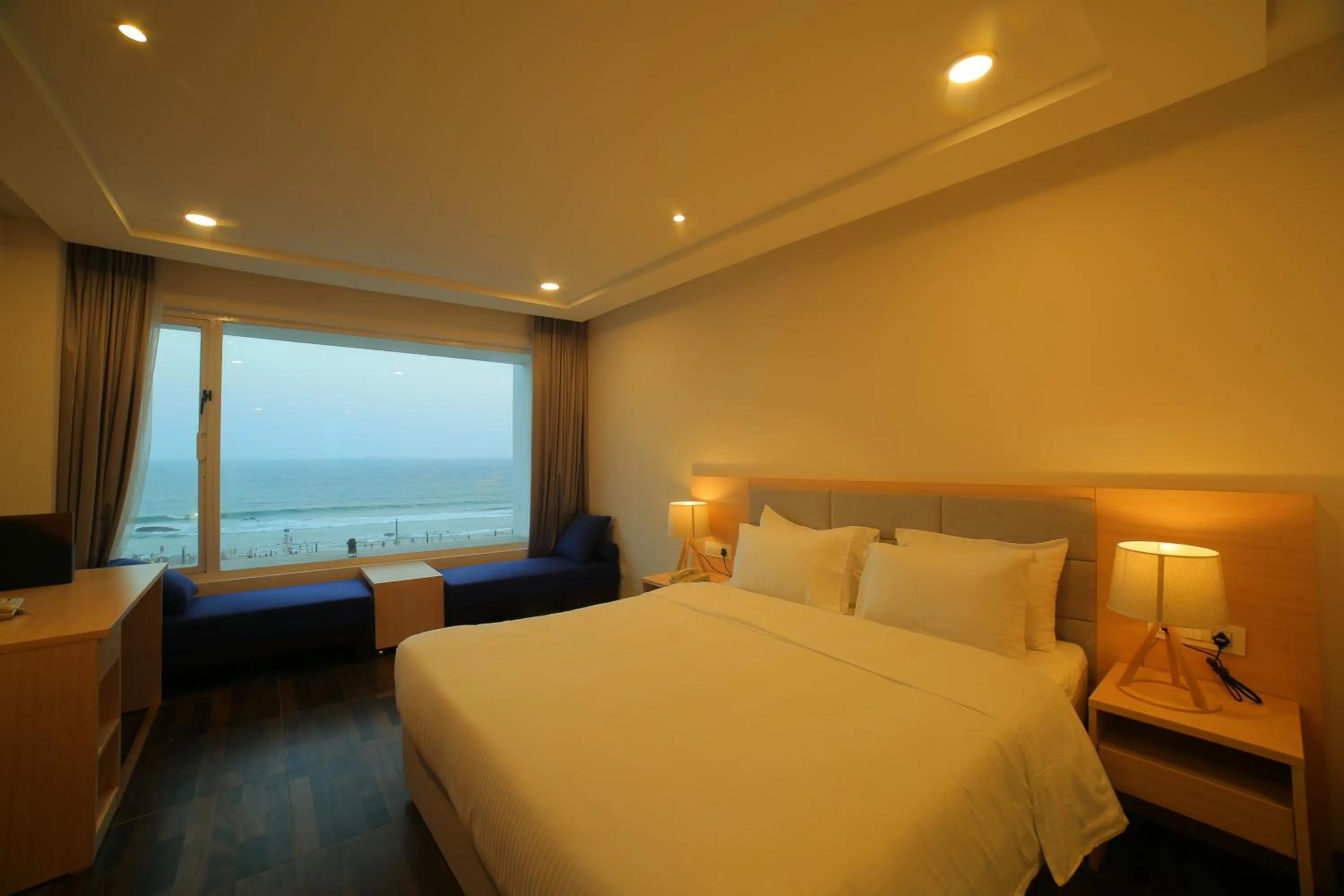 Photo of the whole room, Bed in Bay View Hotel Vizag