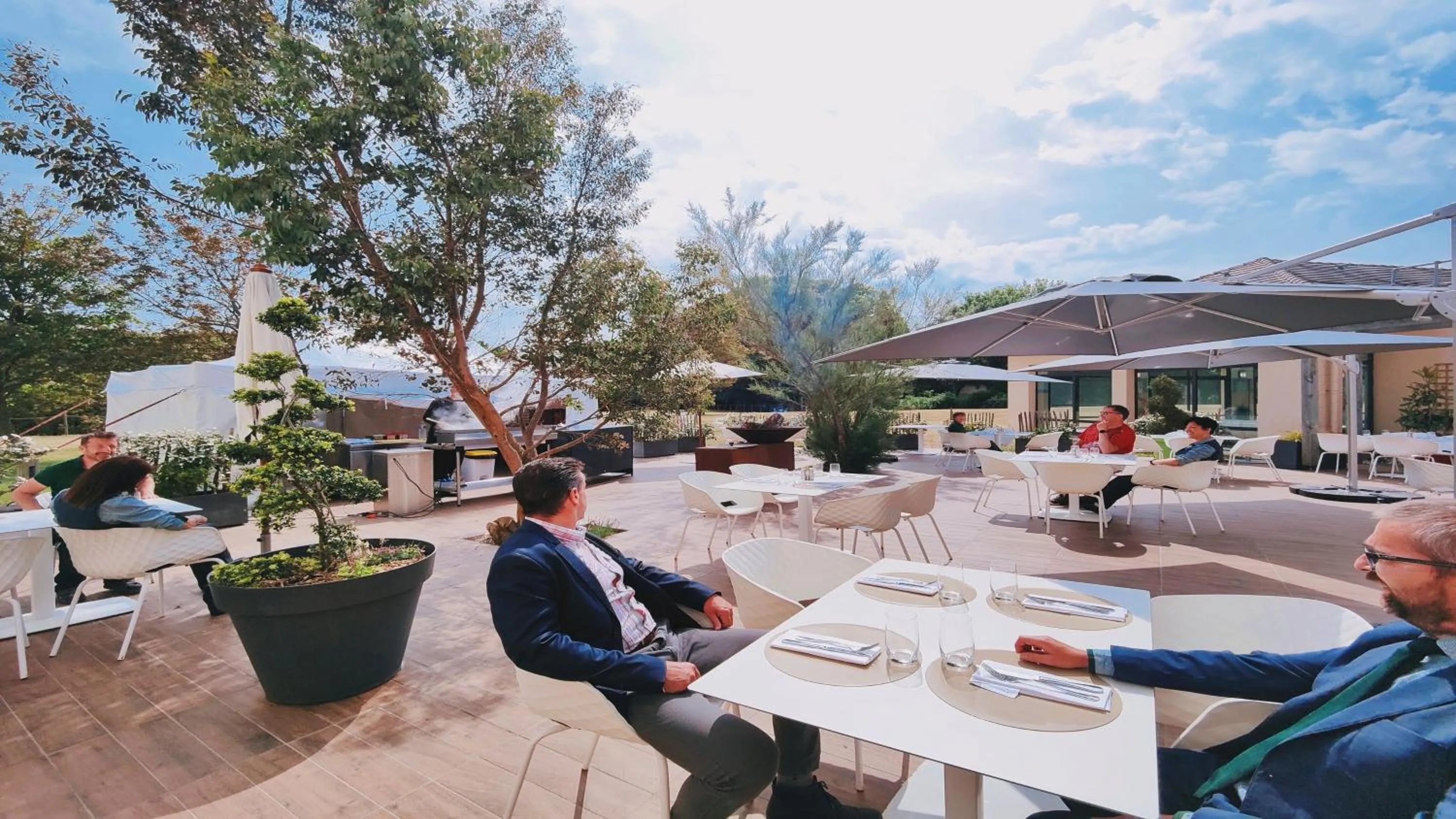 Restaurant/places to eat in Holiday Inn Calais Coquelles by IHG