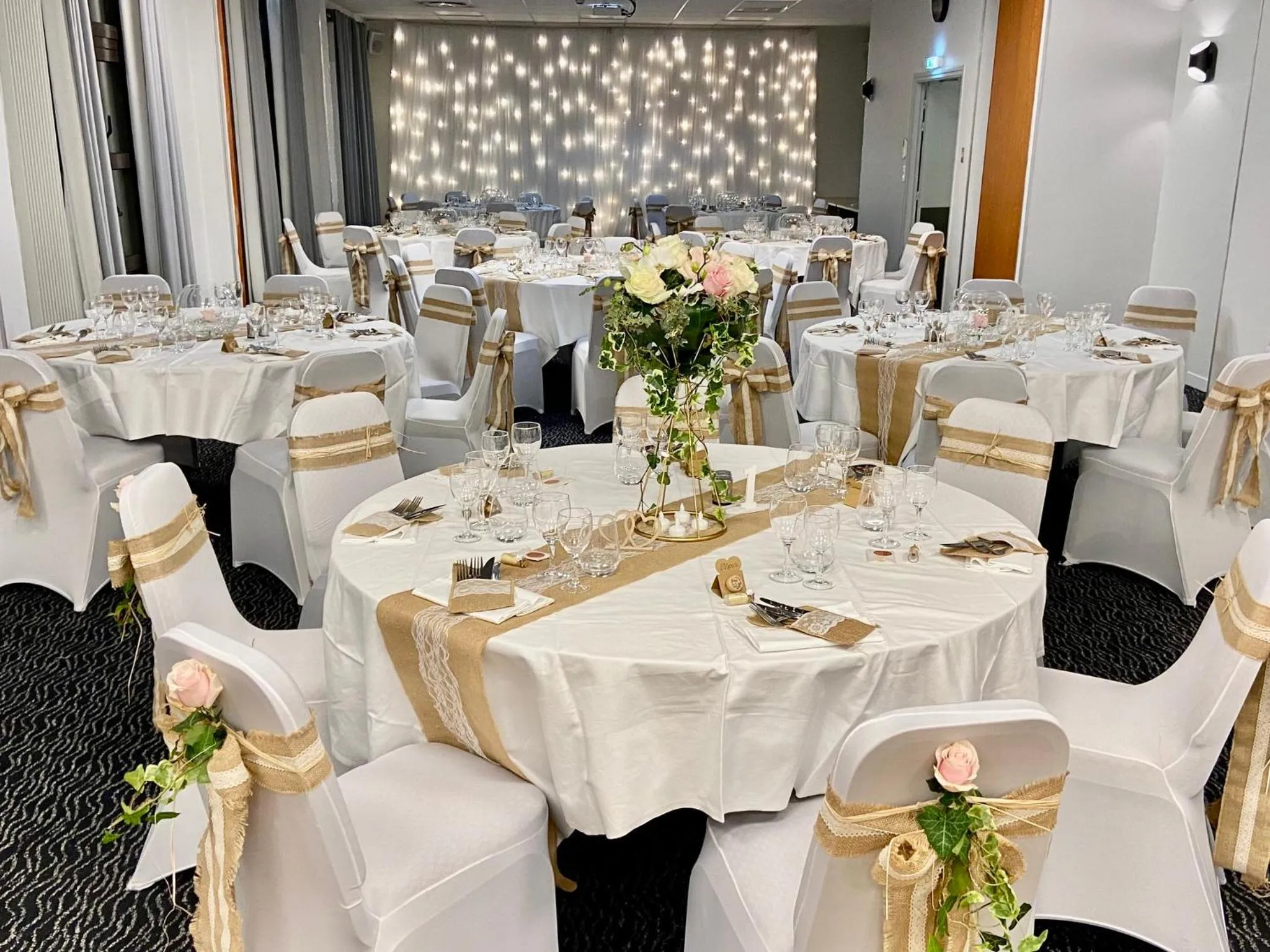 Meeting/conference room in Holiday Inn Calais Coquelles by IHG