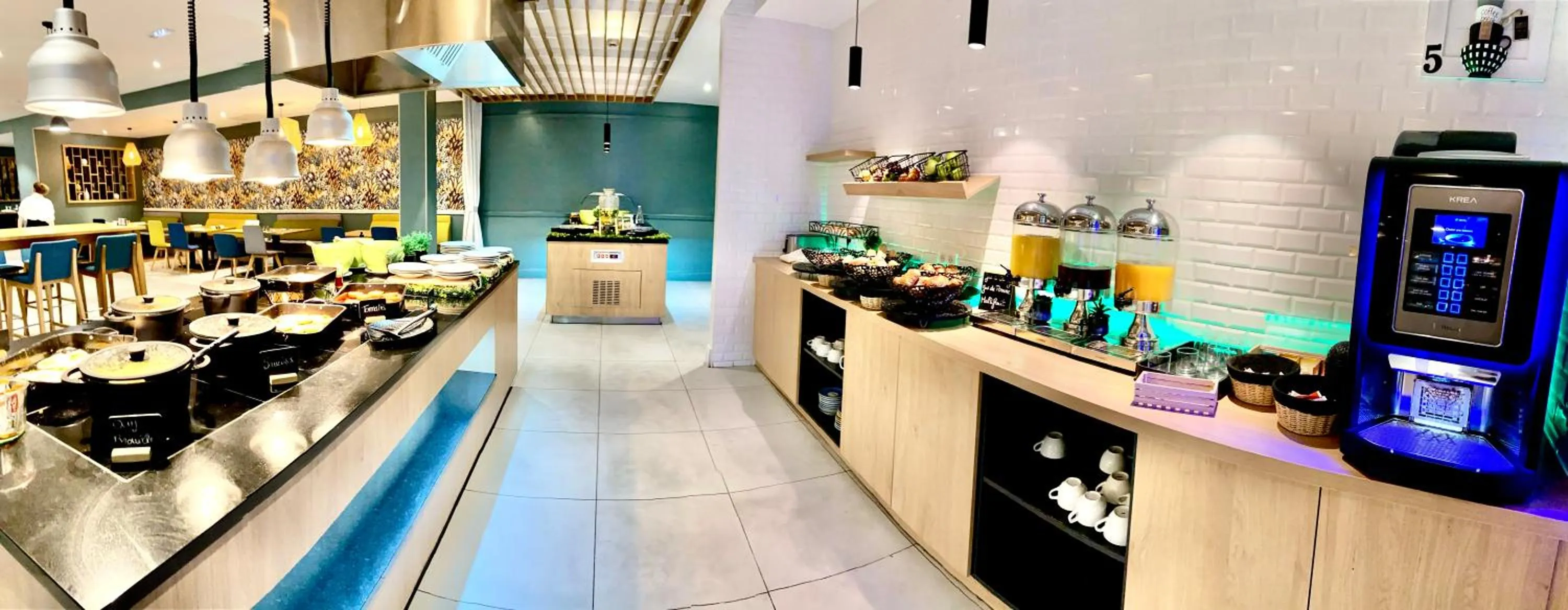 Breakfast in Holiday Inn Calais Coquelles by IHG